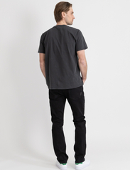 NEUW - LOU STRAIGHT PERFECTO - regular jeans - black - 3