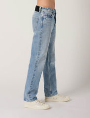 NEUW - LIAM LOOSE CONCRETE - relaxed jeans - organic light blue - 3