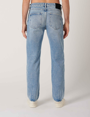 NEUW - LIAM LOOSE CONCRETE - relaxed jeans - organic light blue - 4