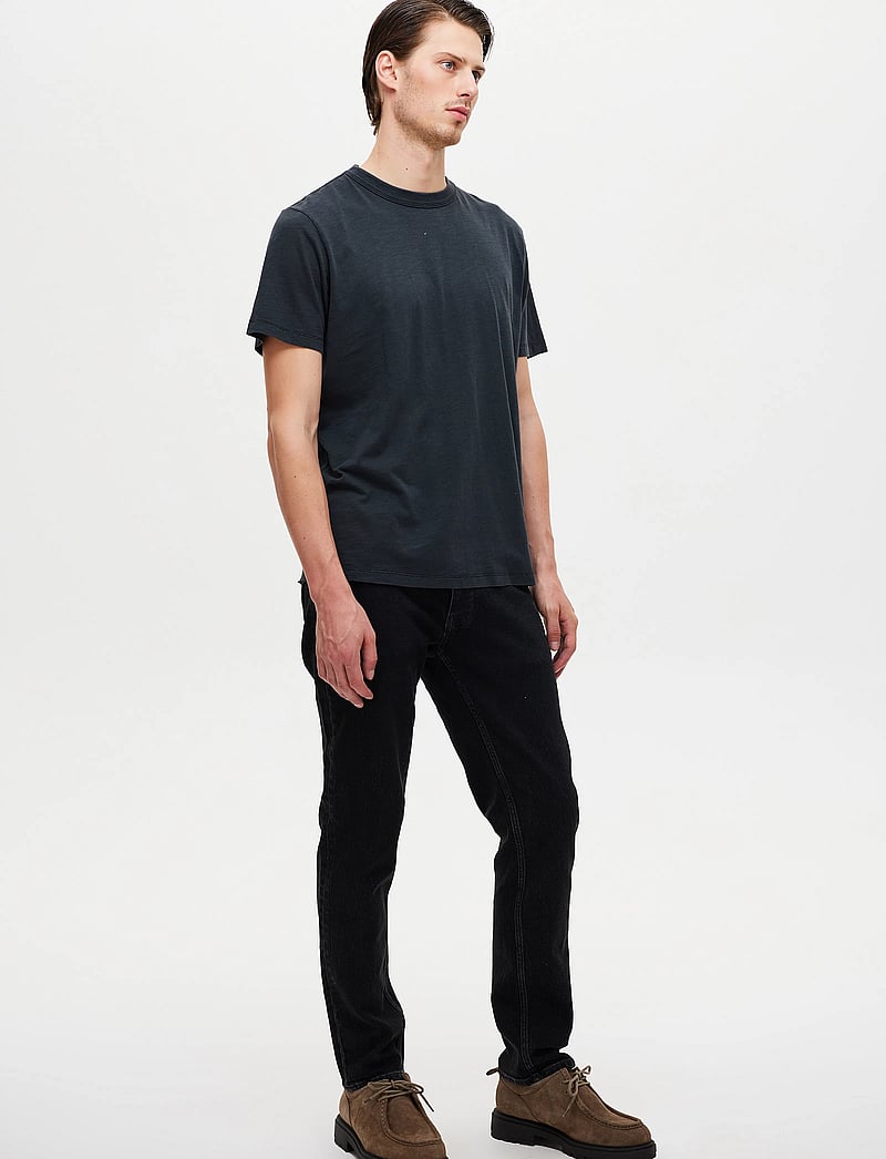 NEUW - LOU STRAIGHT DUNE FADED BLACK - regular jeans - black - 3