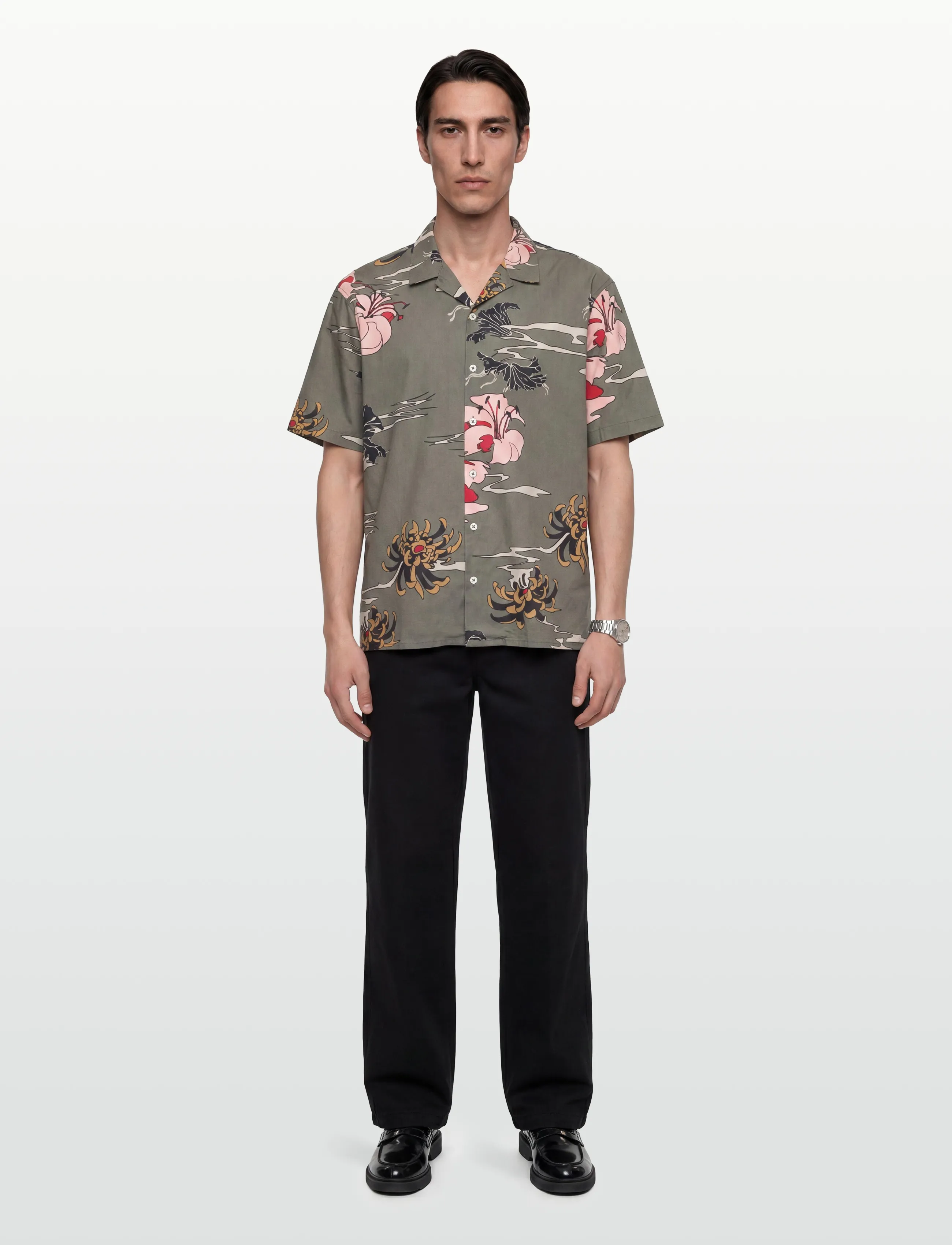 NEUW Sativa Print Ss Shirt Military, L, Khaki green, Skjorter > Kortærmede Shirts, Herre