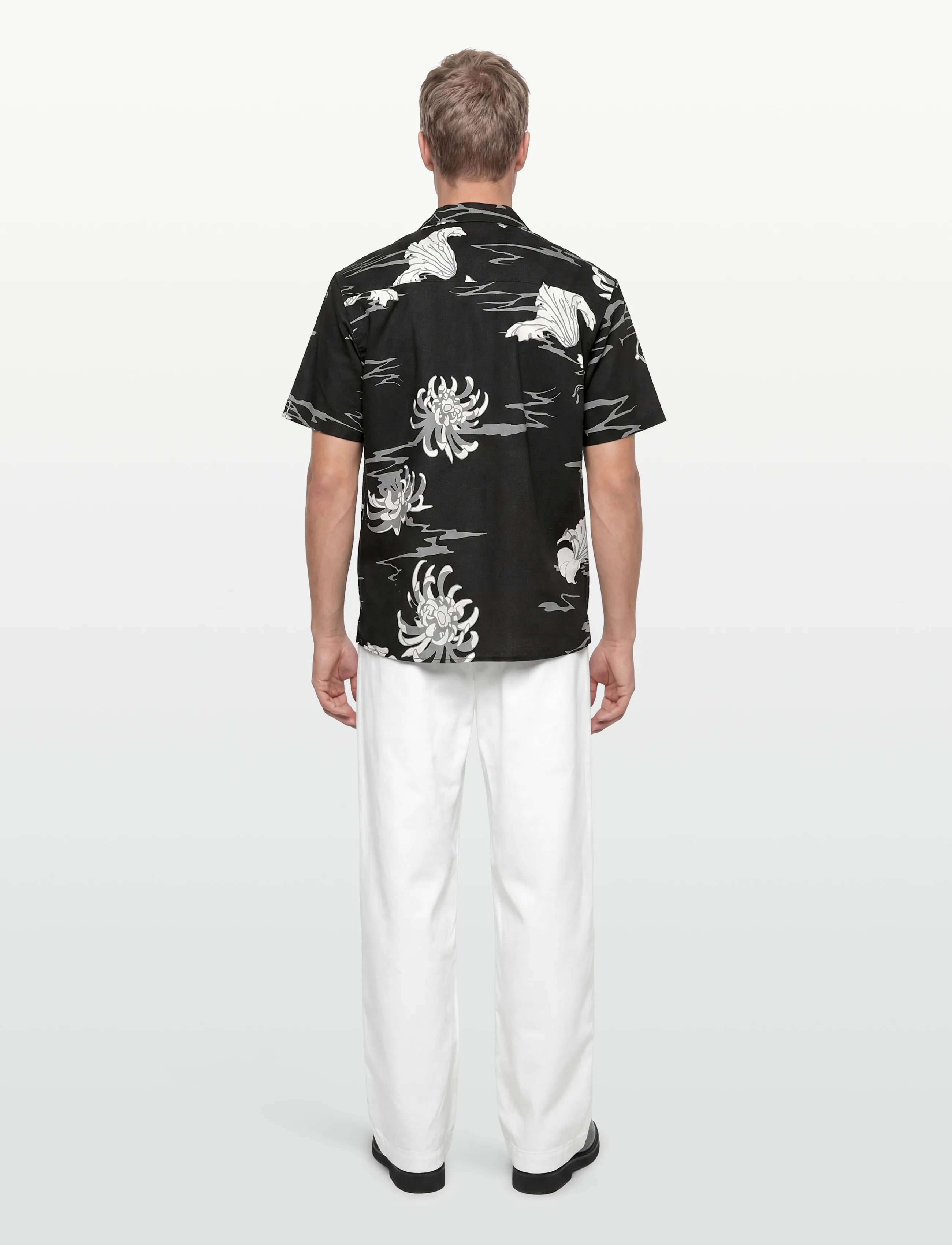 Neuw Sativa Print Ss Shirt Military kortärmade skjortor herr – bild 3