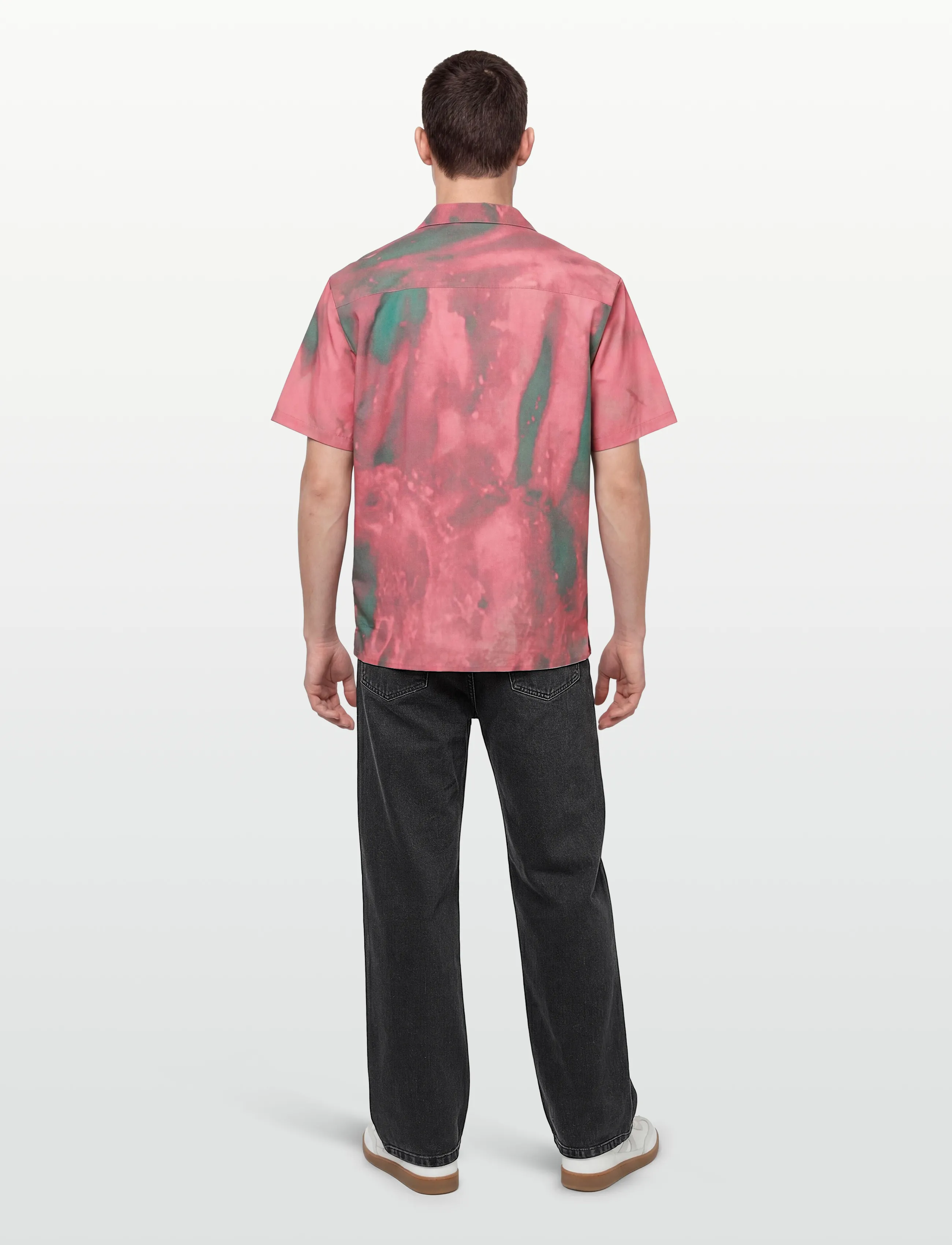 Neuw Bleach Print Ss Shirt Quartz kortärmade skjortor herr – bild 3