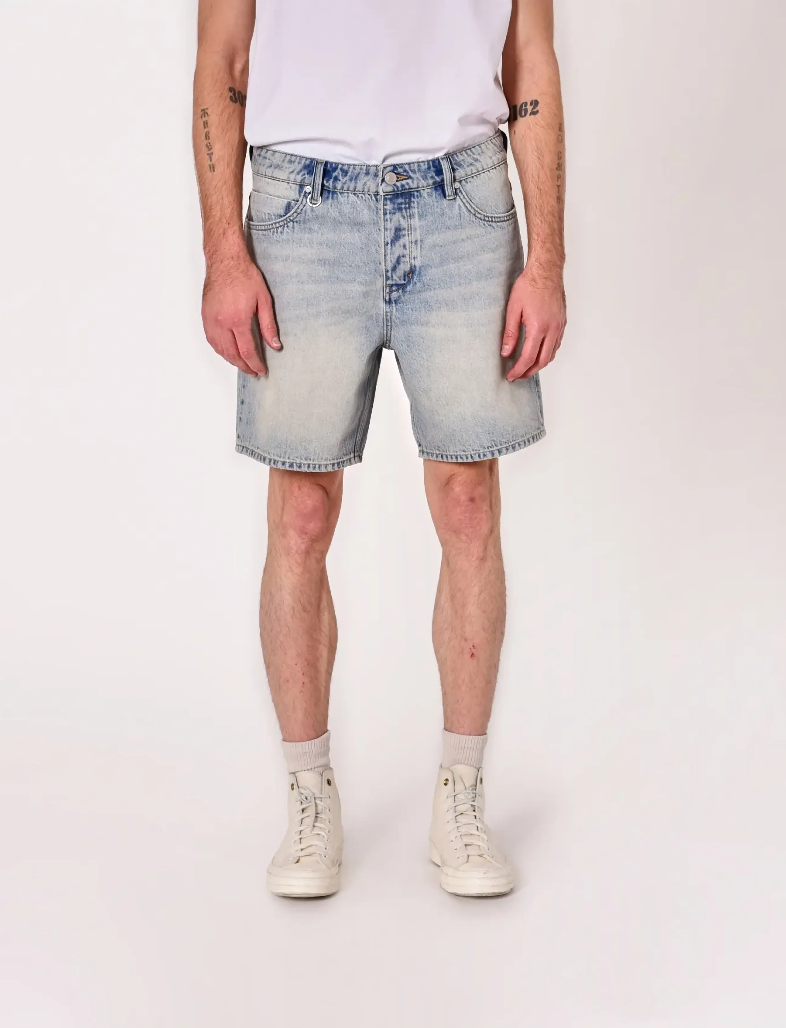 NEUW LOU SHORT DUST LIGHT INDIGO - Shorts - BLUE / blue