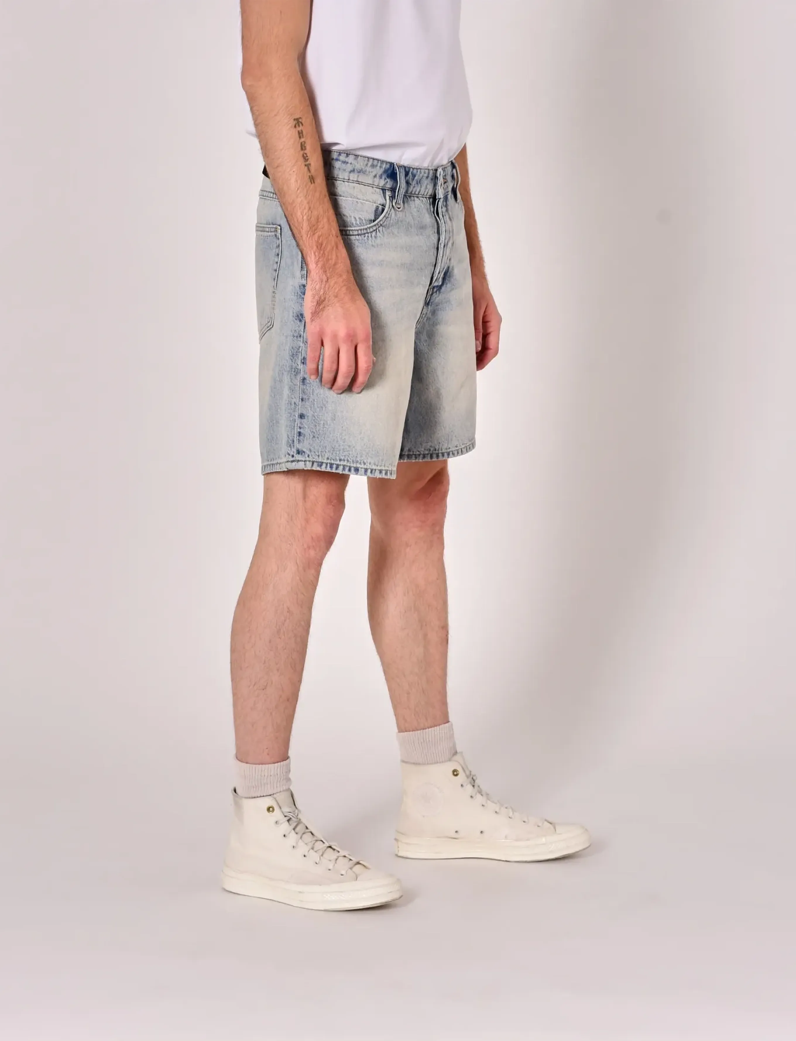 NEUW - LOU SHORT DUST LIGHT INDIGO - jorts - blue - 3