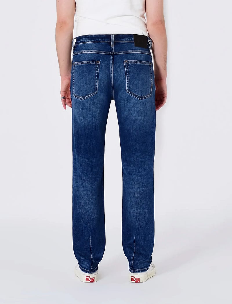 NEUW - LOU STRAIGHT CERBERUSMID INDIGO - regular jeans - blue - 4