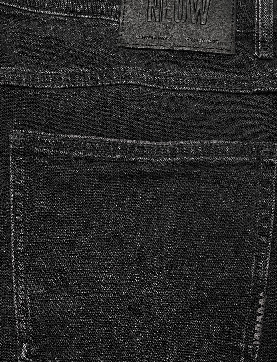 NEUW - LOU STRAIGHT TROJANWASHED BLACK - regular jeans - black - 4