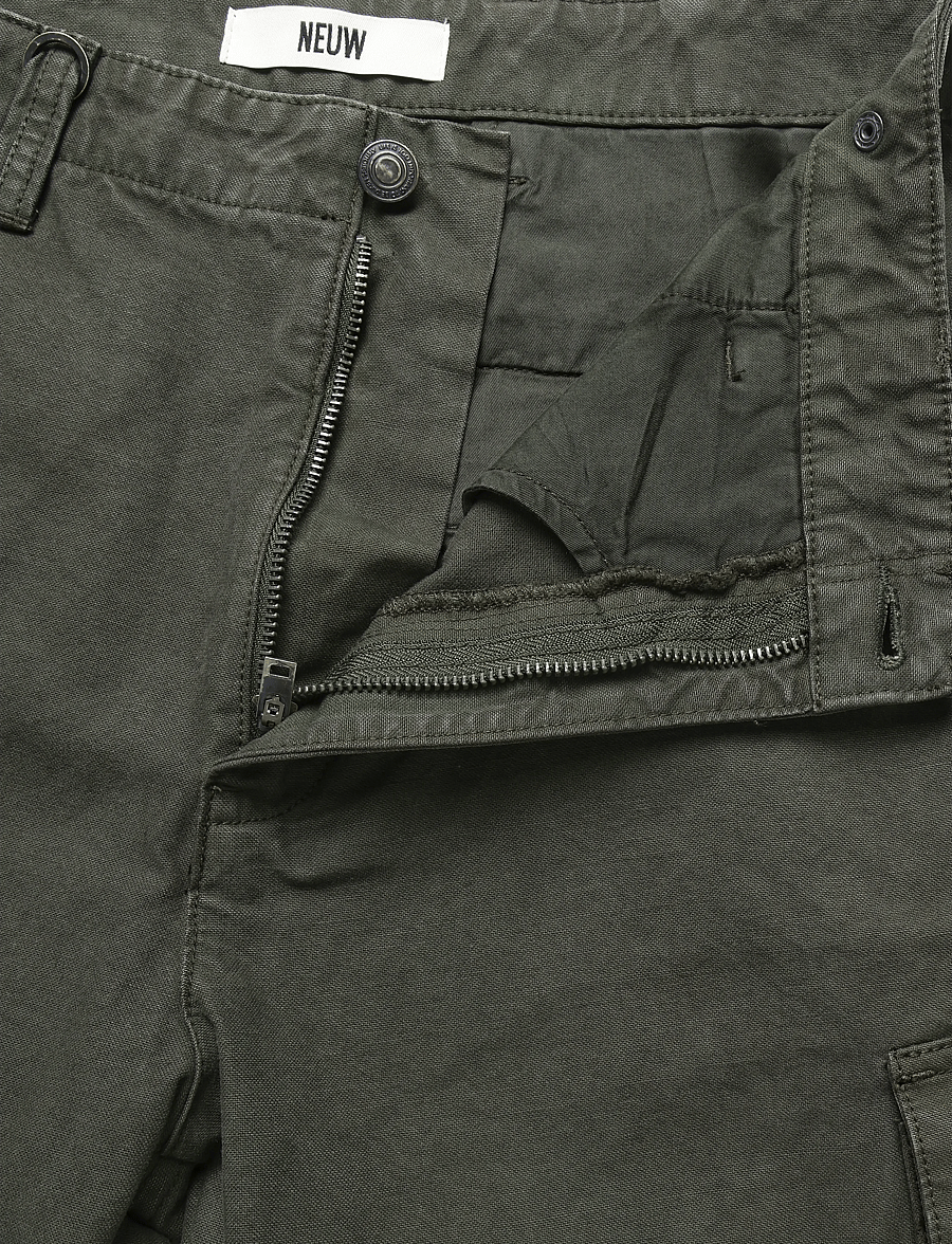 NEUW - LANG N59 COCOON DARK MILITARY - cargo-püksid - green - 5