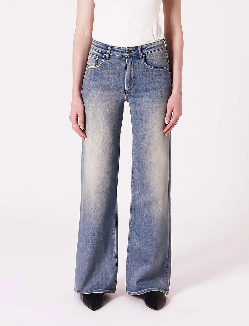 NEUW - EVA WIDE EASY RIDERMID VINTAGE INDIGO - brede jeans - blue - 0