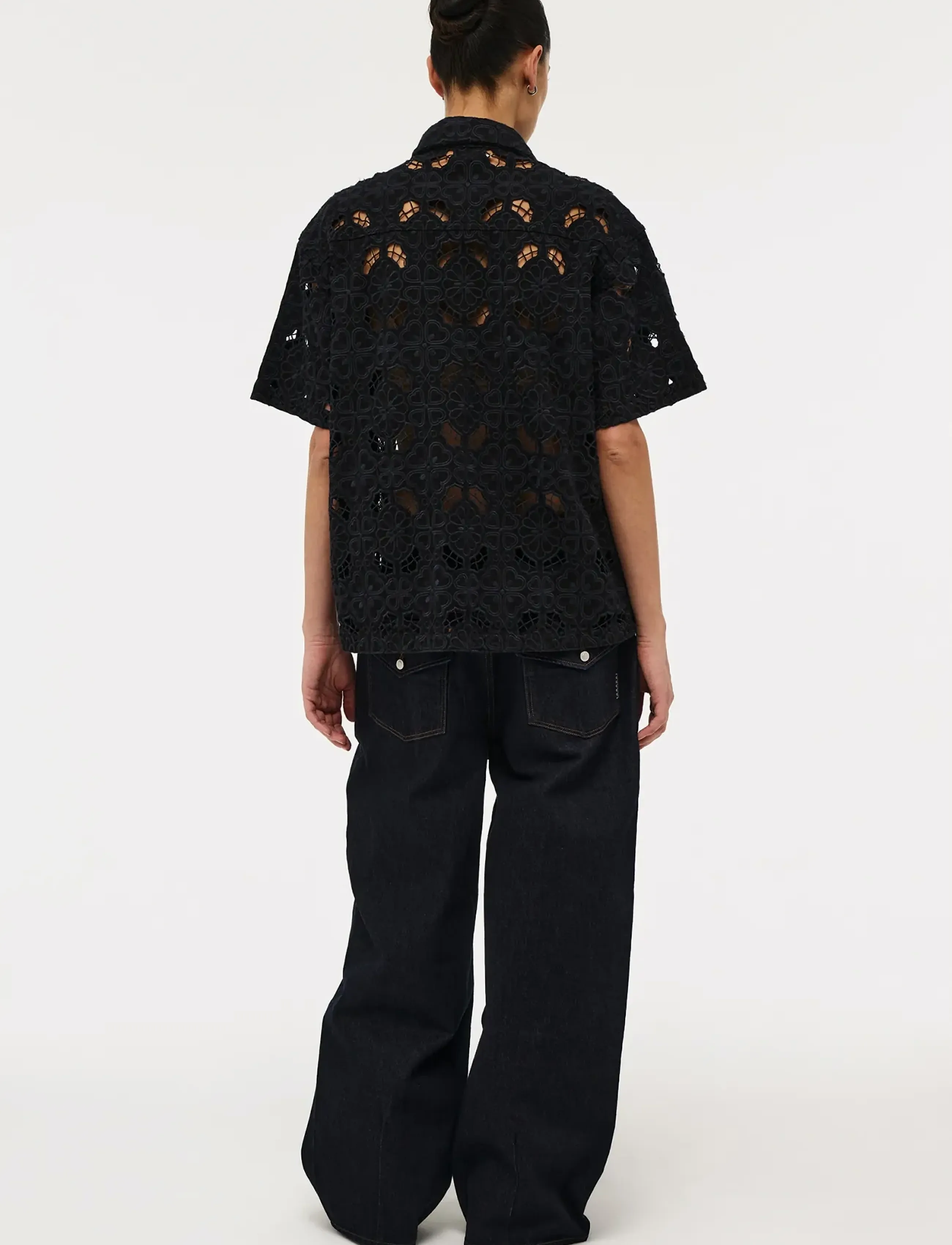 NEUW - FIORE EMBROIDERY SHIRTWASHED BLACK - short-sleeved shirts - black - 5