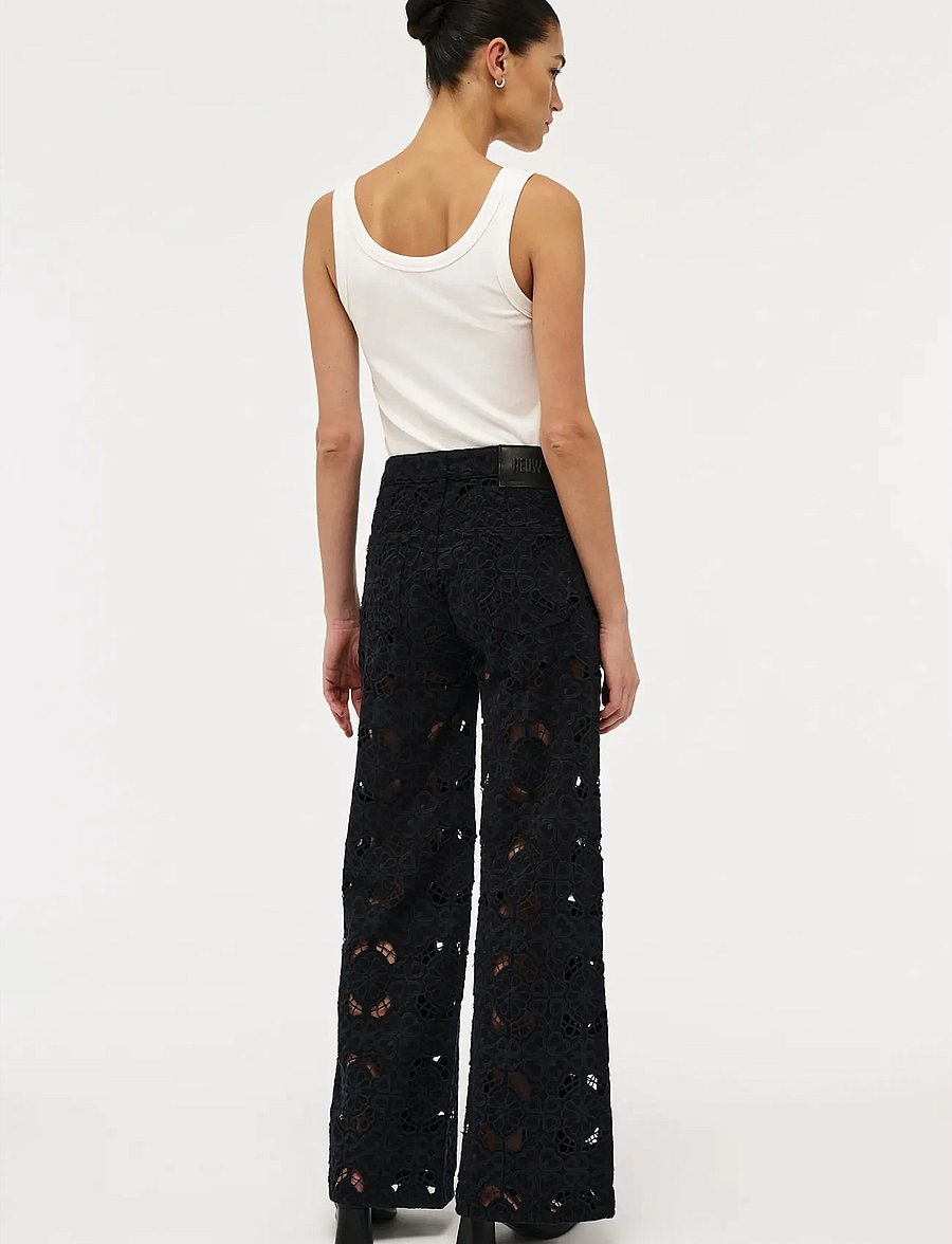 NEUW - EVA WIDE FIORE EMBROIDERYBLUE BLACK - brede jeans - black - 5