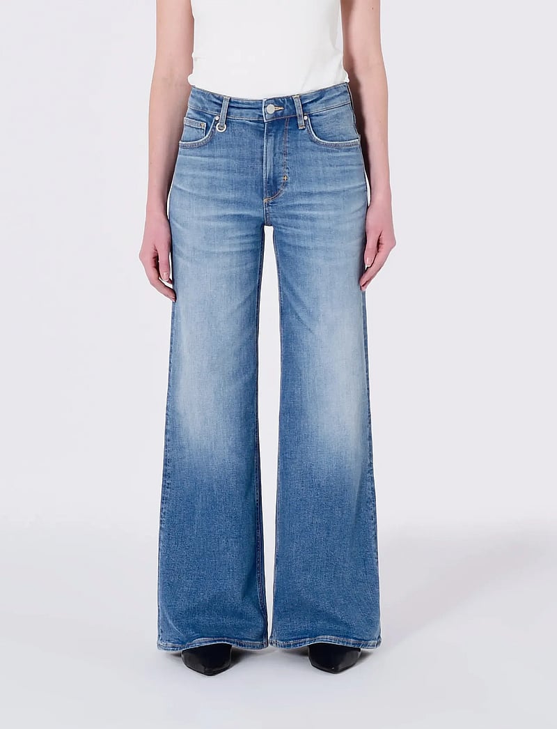 NEUW - EVA WIDE VIEWMID VINTAGE INDIGO - flared jeans - blue - 0