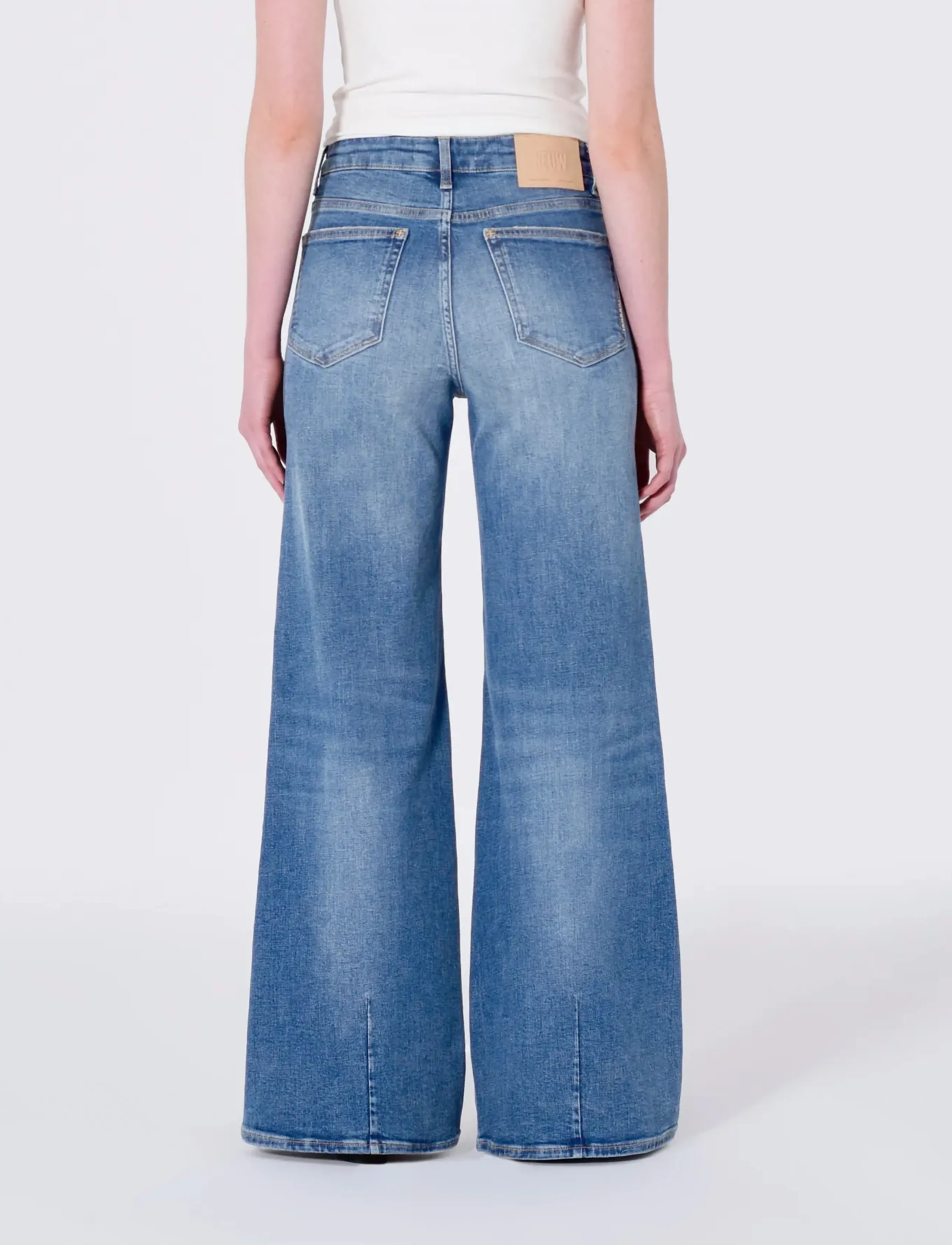 NEUW - EVA WIDE VIEWMID VINTAGE INDIGO - jeans évasés - blue - 4