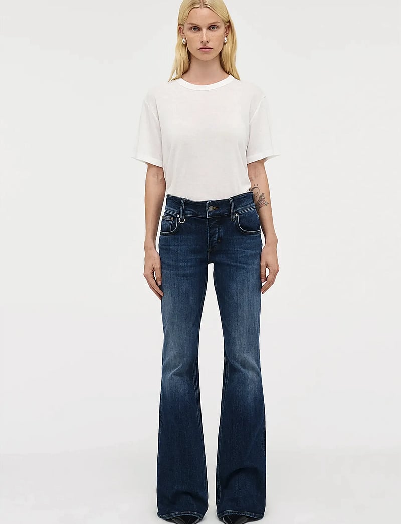 NEUW - HANNE BELL CELINEDARK VINTAGE INDIGO - utsvängda jeans - blue - 3