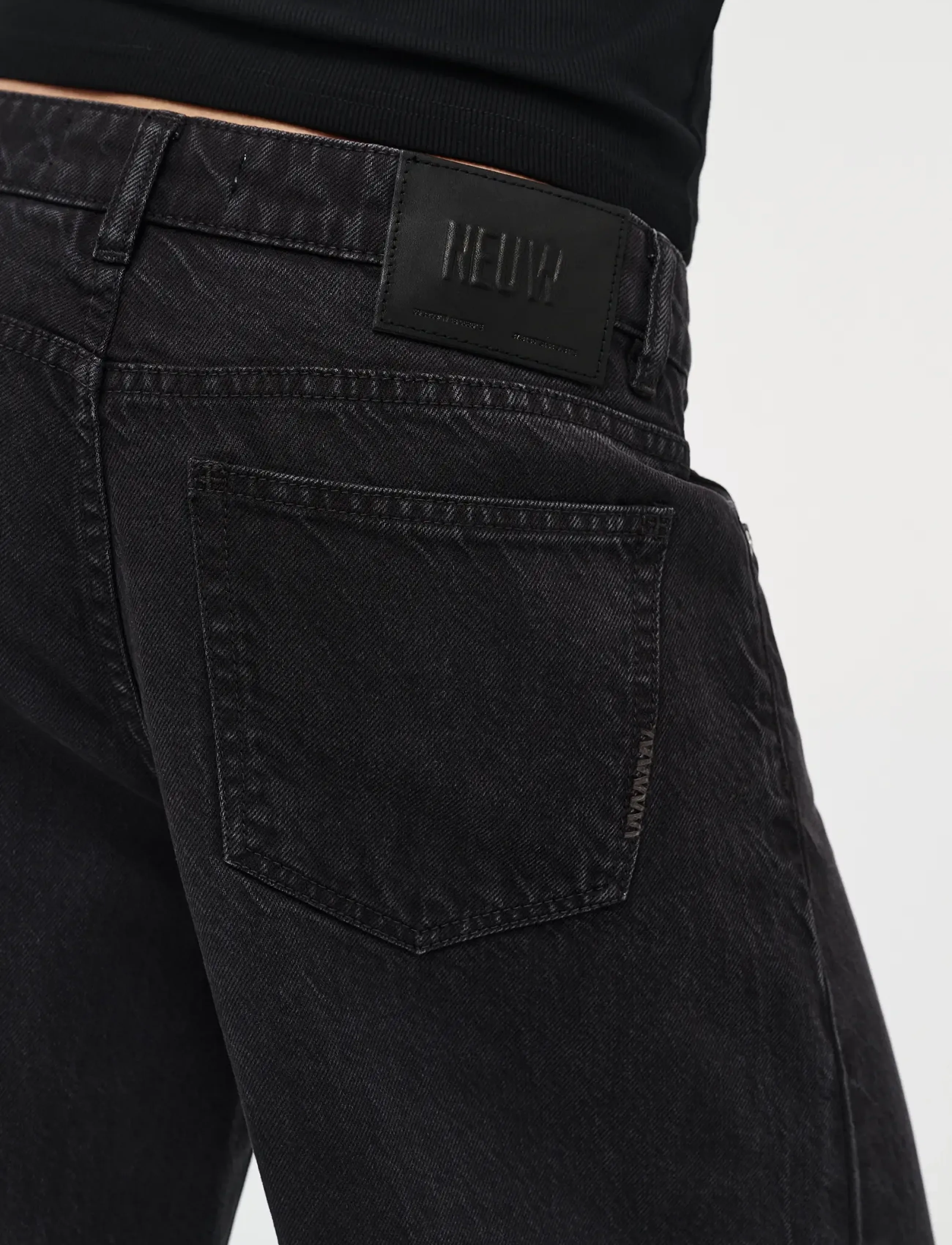 NEUW - MILLA WIDE BLACKOUTWASHED BLACK - laia säärega teksad - black - 5