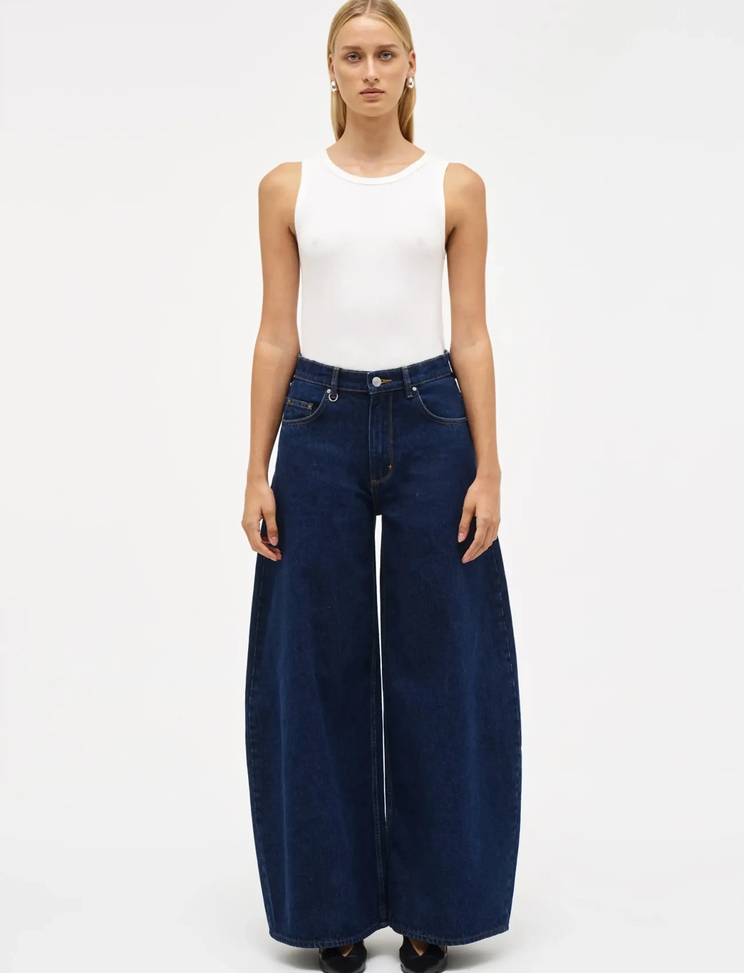 NEUW Mimi Super Barrel Indradark Indigo, 30, Navy, Jeans > Barrel Jeans, Dame