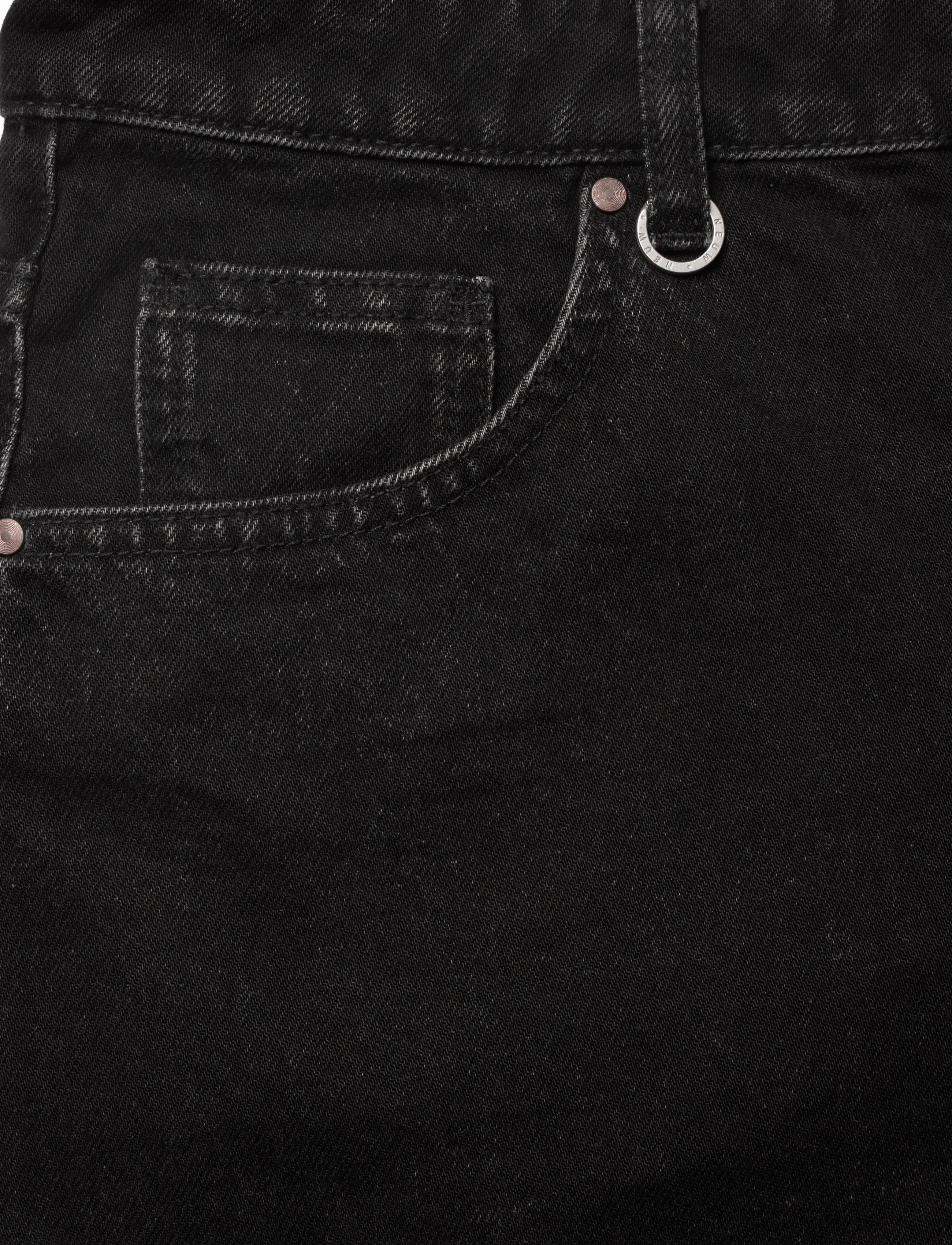 NEUW - EVA SHORT CONTEMPT BLACK - Šorti - black - 5