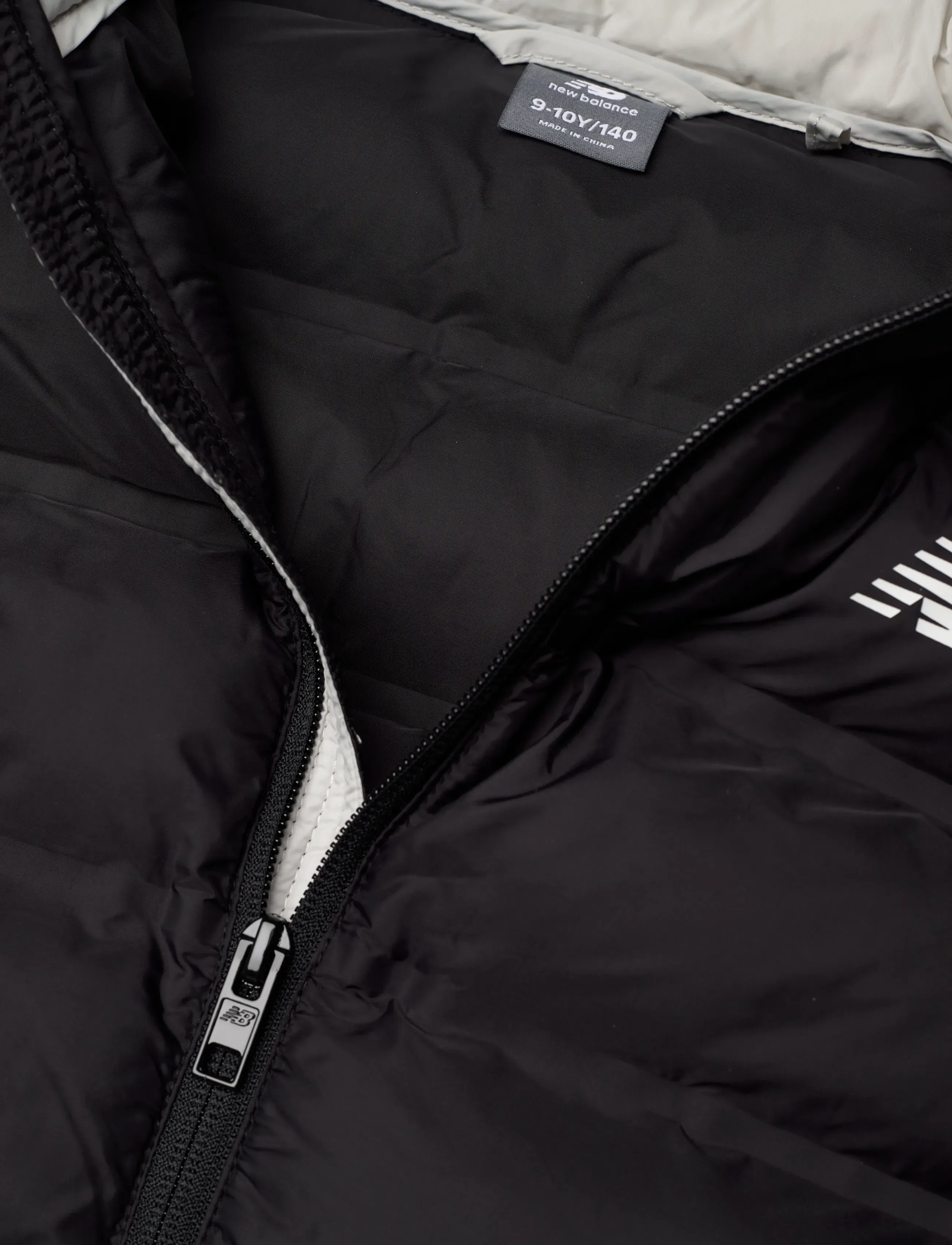 New Balance - NB Bond Quilted Gilet - shop efter alder - nb caviar - 2