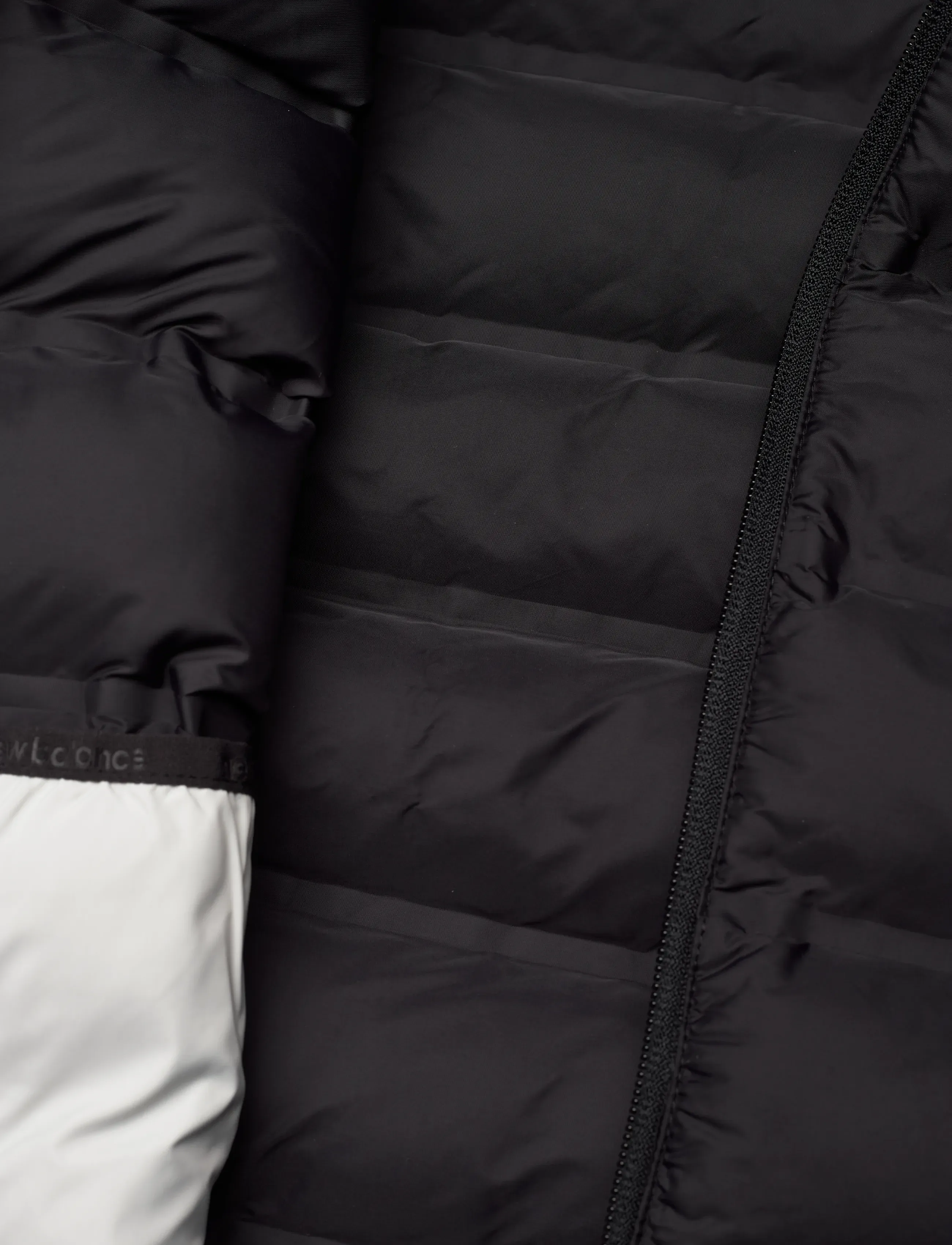 New Balance - NB Bond Quilted Gilet - shop efter alder - nb caviar - 4