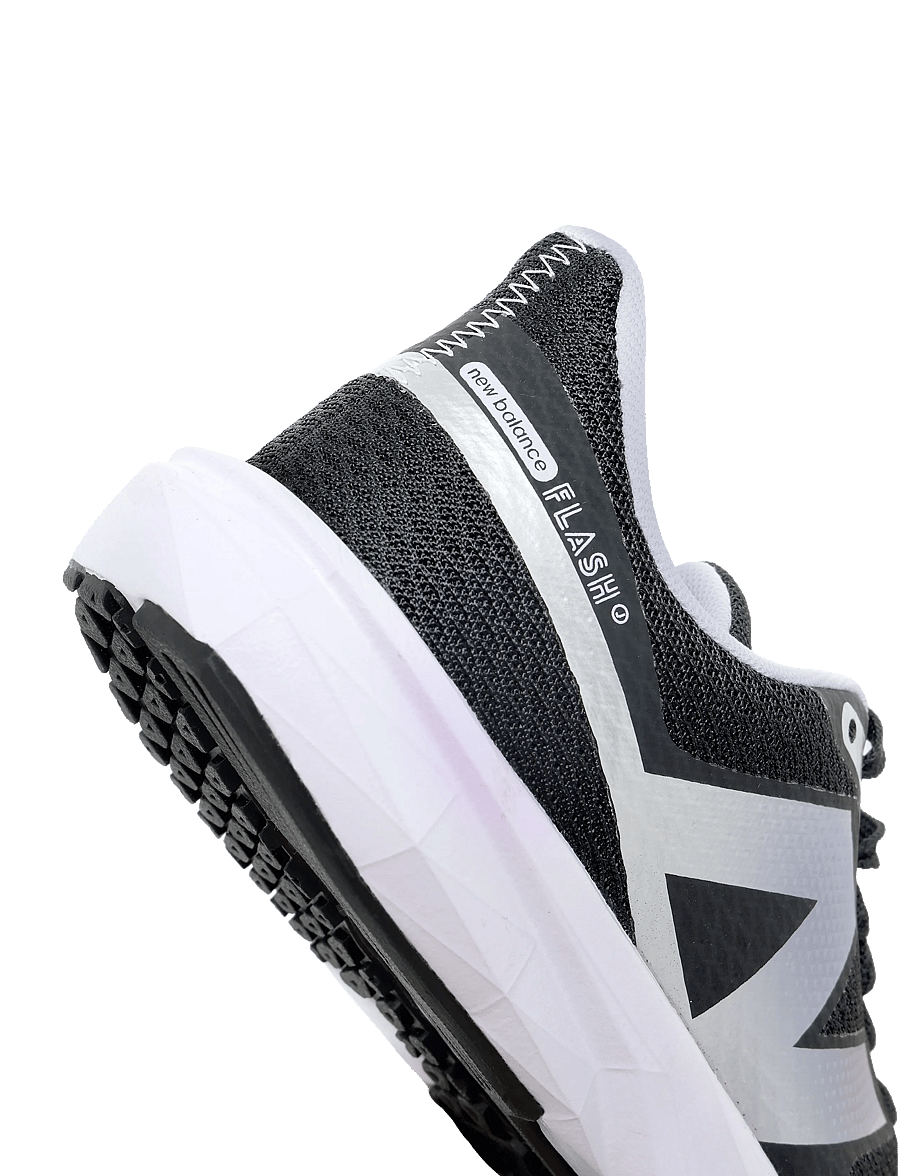 New Balance - New Balance FuelCell Flash Kids Lace - laufschuhe - black - 5