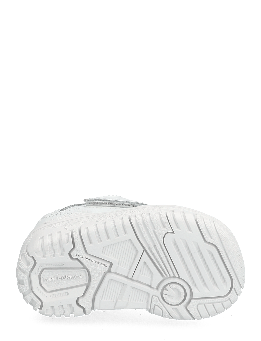 New Balance - New Balance 550 Kids Bungee Lace with Hook & Loop Top Strap - white - 4