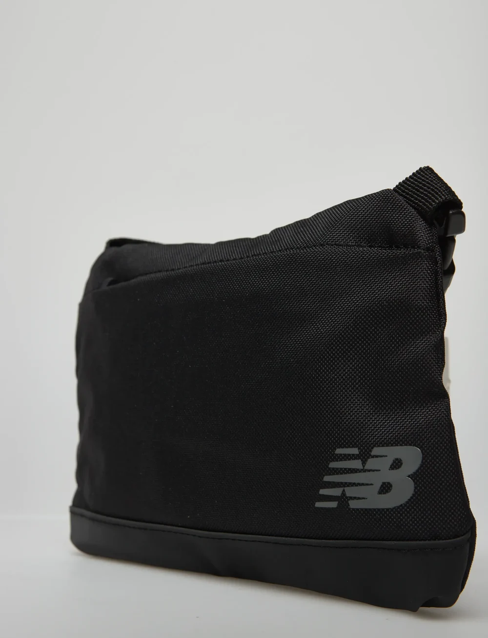New Balance - Essential Sling Bag - handtaschen & bauchtaschen - black - 4