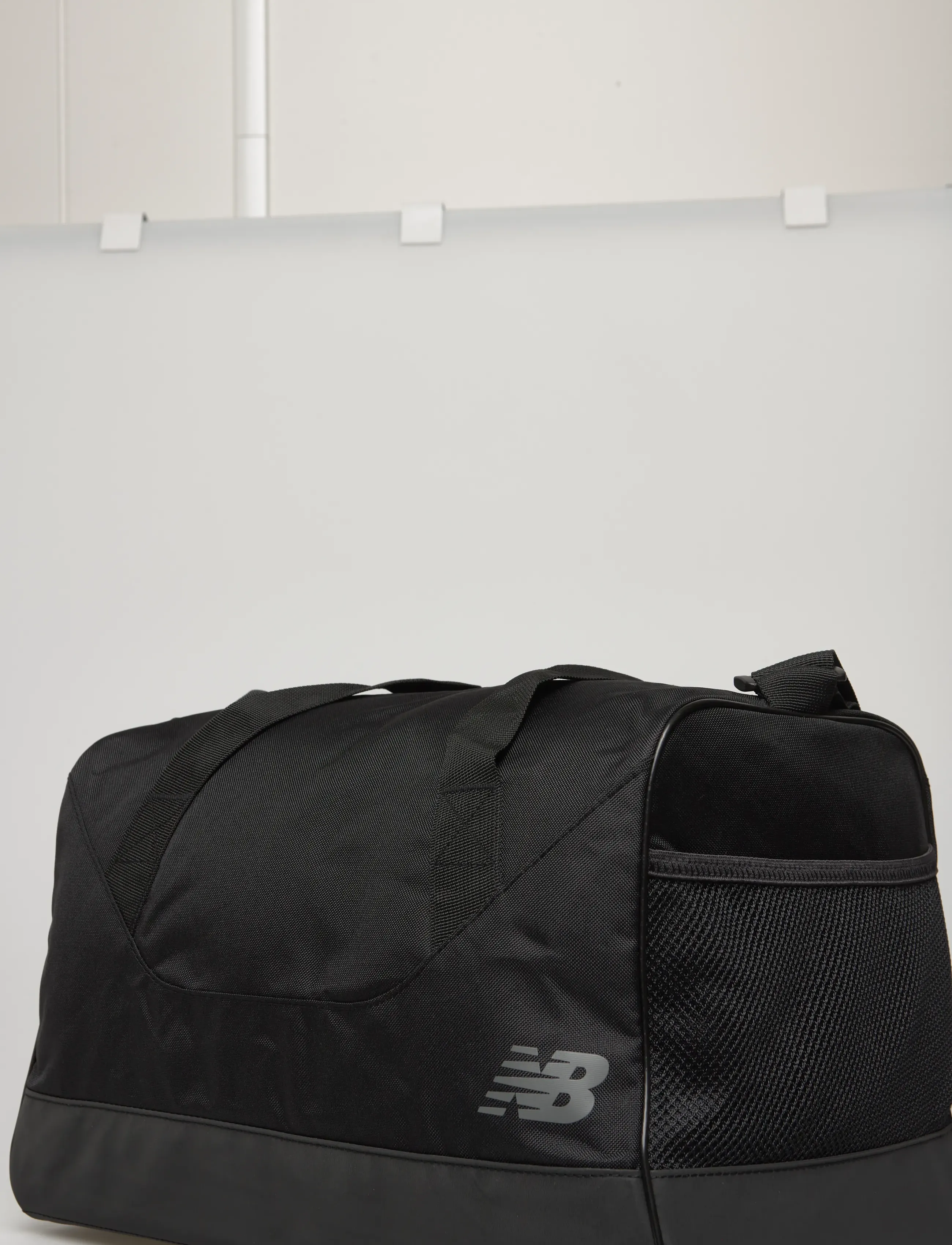 New Balance - Essential Small Duffel - black - 4
