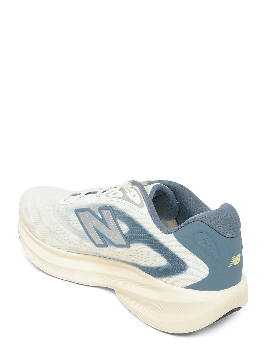 New Balance - New Balance FreshFoam 680 v9 - running shoes - angora - 1