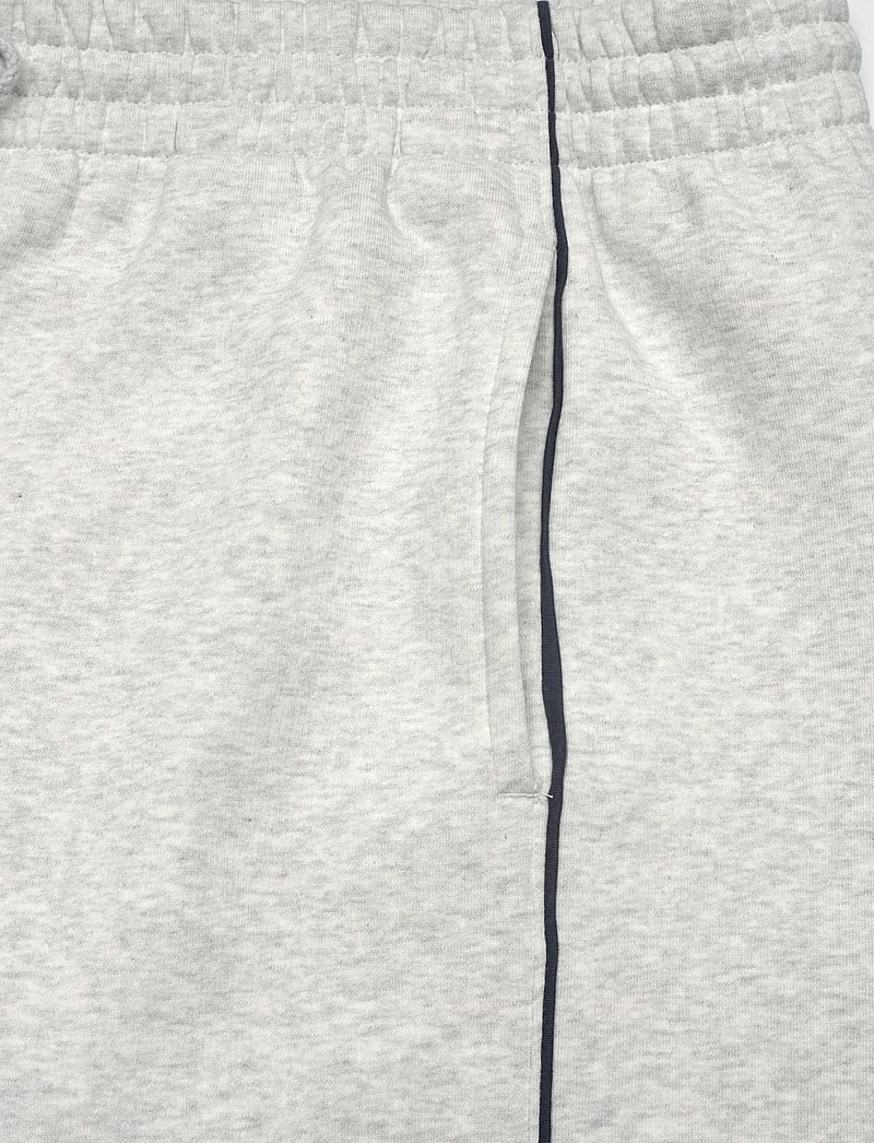 New Balance - Linear Graphic Fleece Short 7" - underdele - ash heather - 2