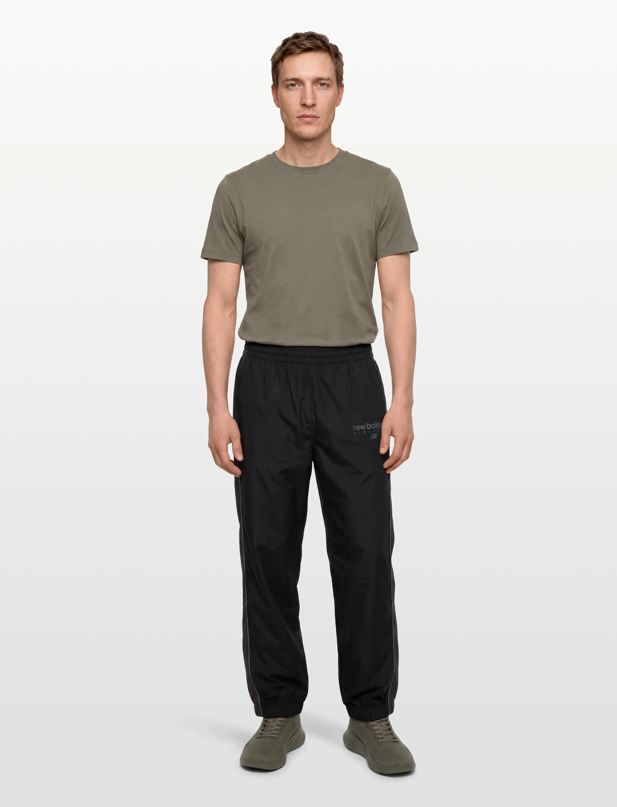 New Balance Linear Graphic Woven Pant, M, Sport Pants, Schwarz - Casual Trousers, Männerswear
