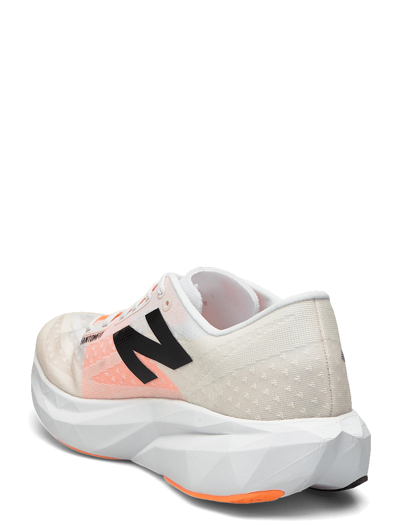 New Balance - New Balance FuelCell Rebel v4 - laufschuhe - white - 2