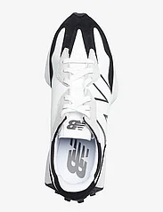 New Balance - New Balance 327 - låga sneakers - black/white - 3