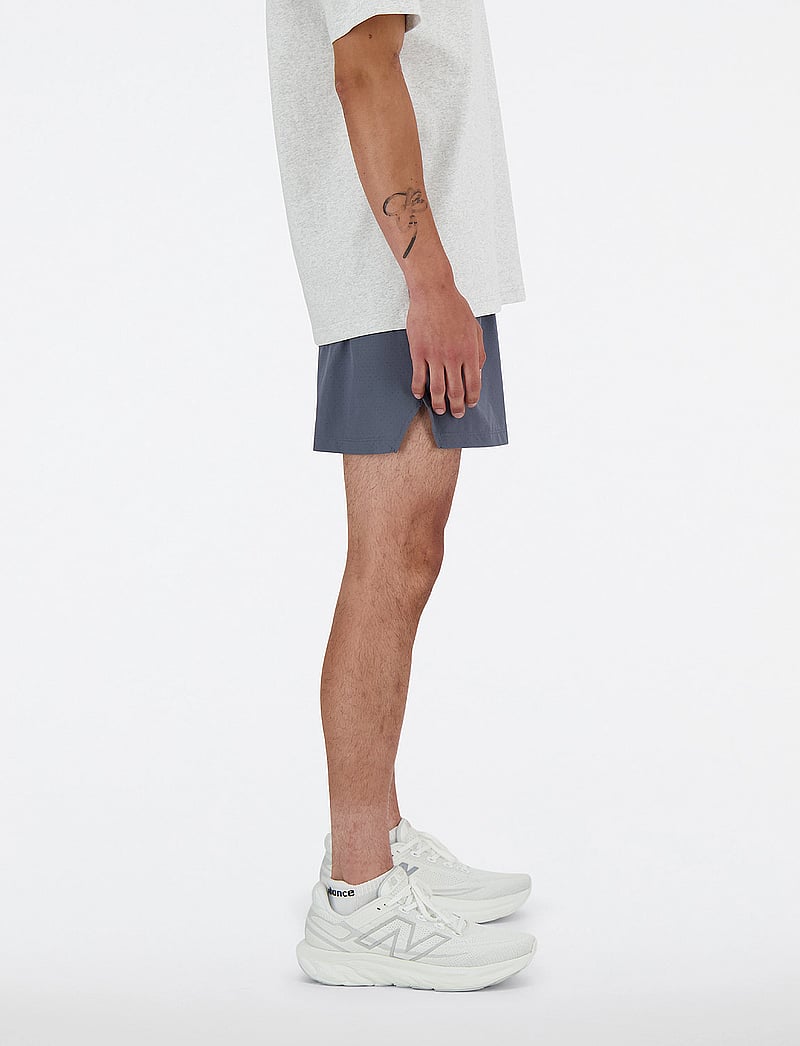 New Balance - RC Short 5" - laufshorts - graphite - 3