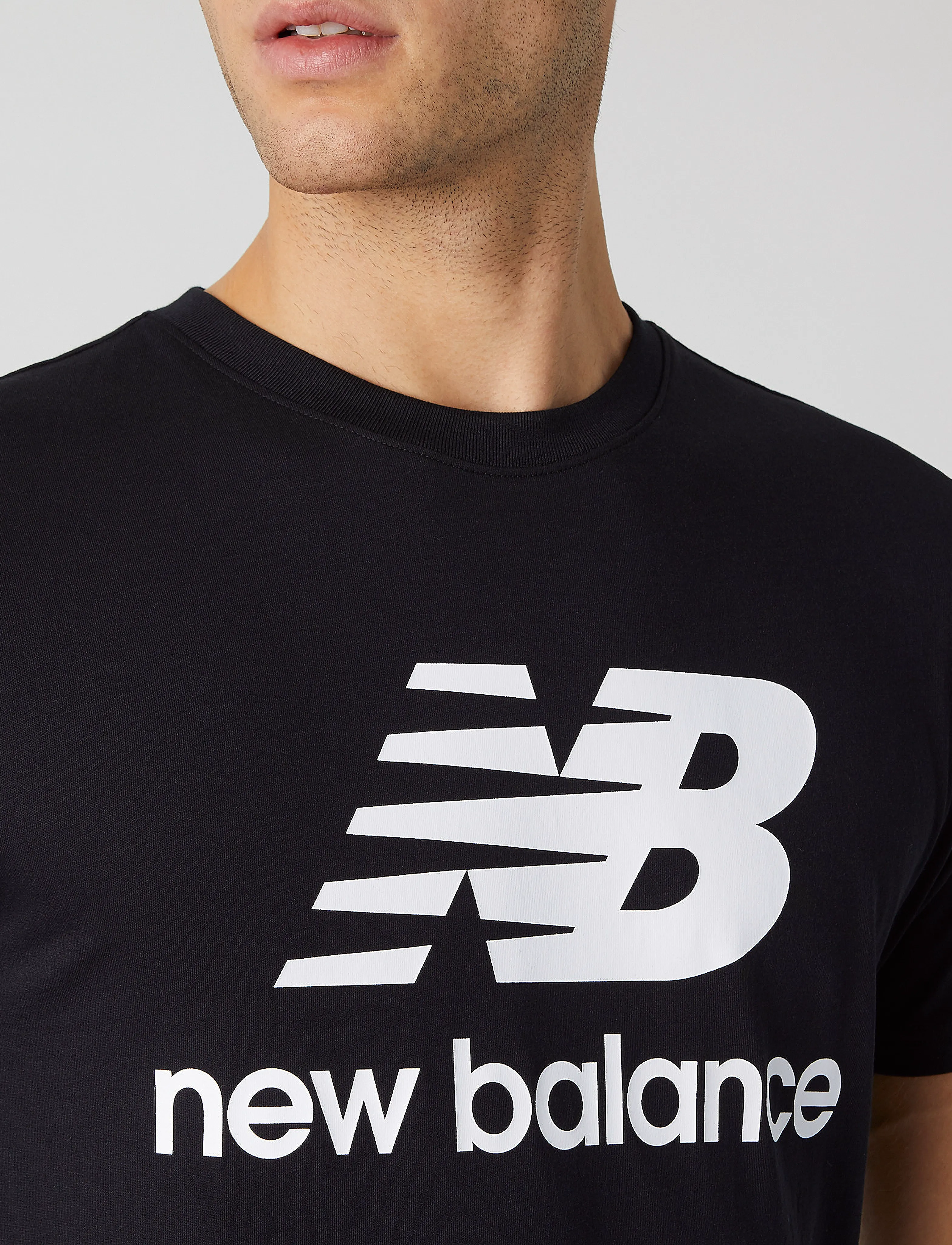 New Balance - Essentials Stacked Logo Tee - black - 2
