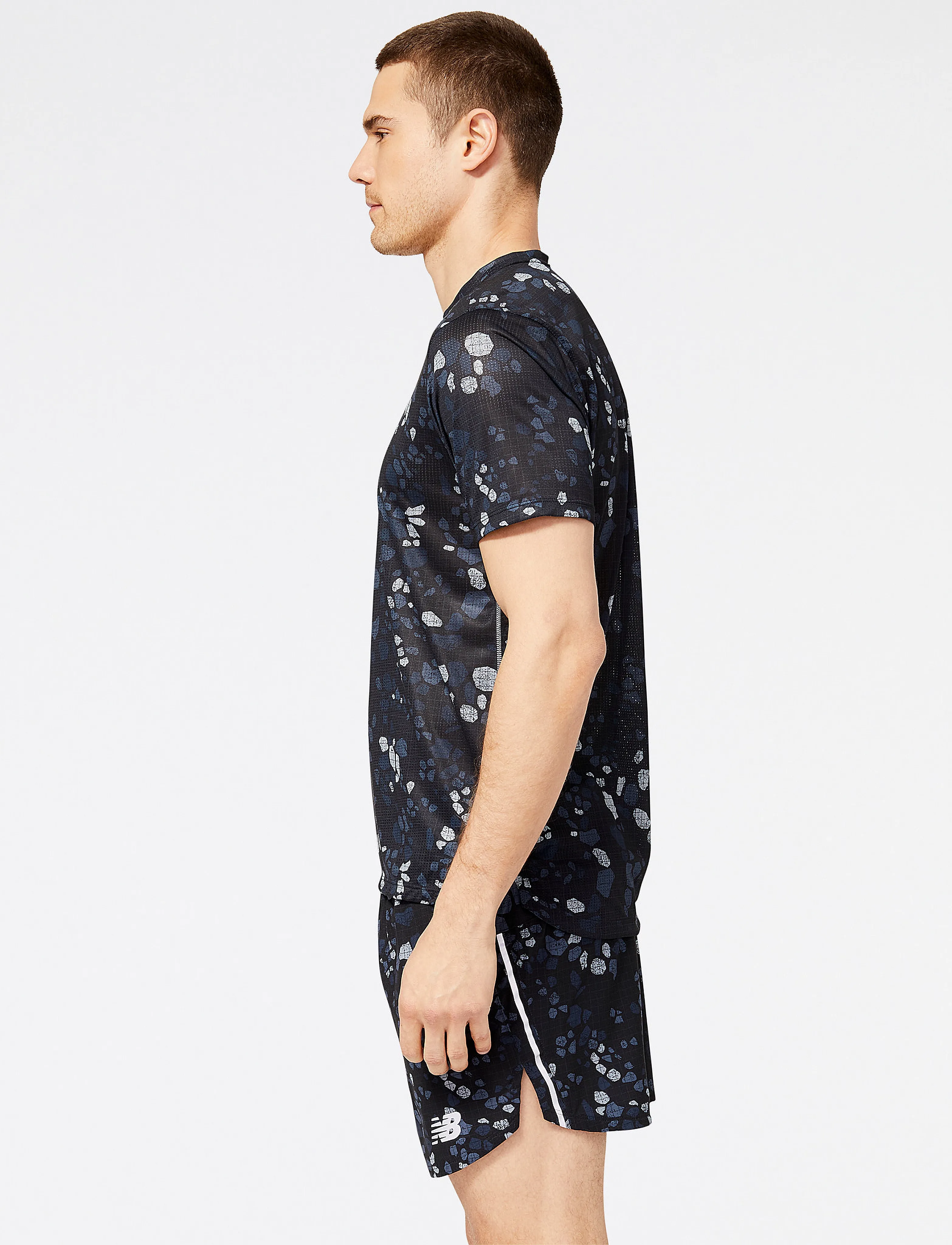 New Balance - Printed Impact Run Short Sleeve - black - 3