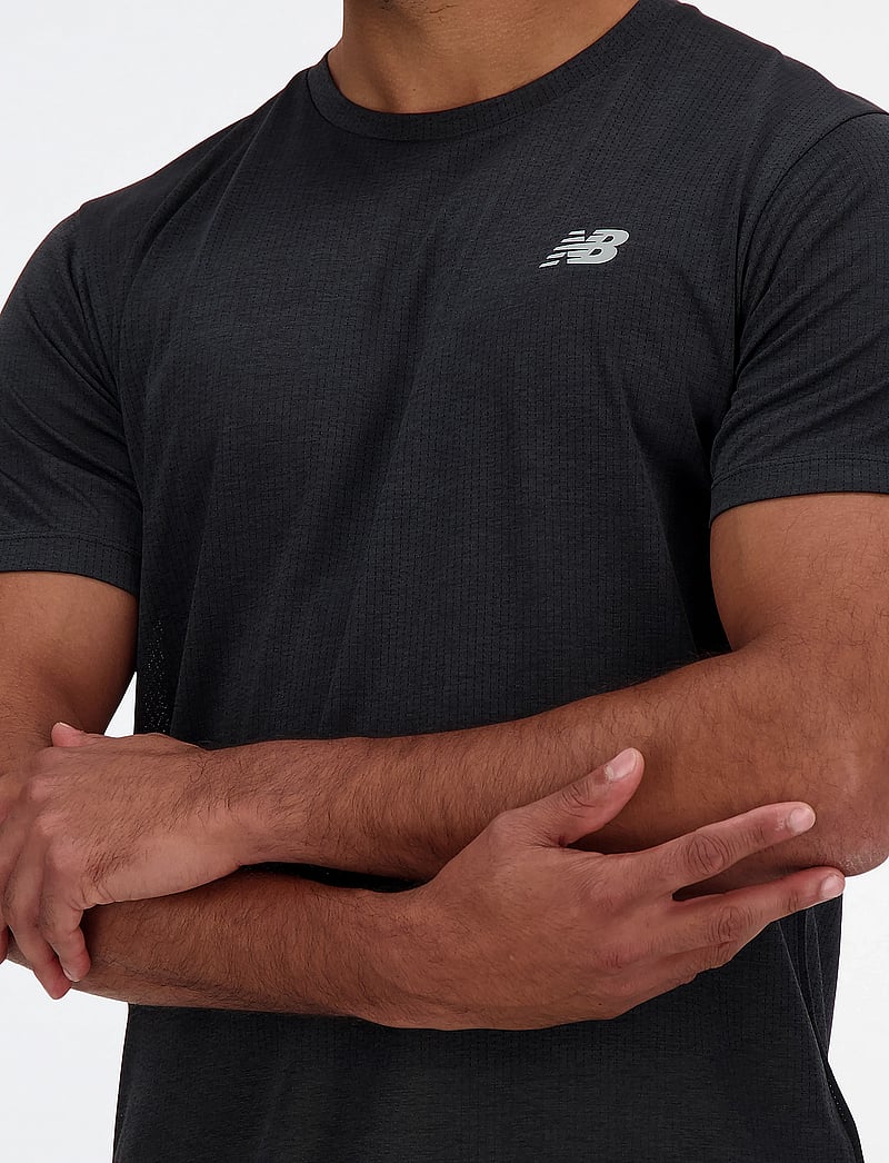 New Balance - Athletics T-Shirt - t-särgid - black - 5