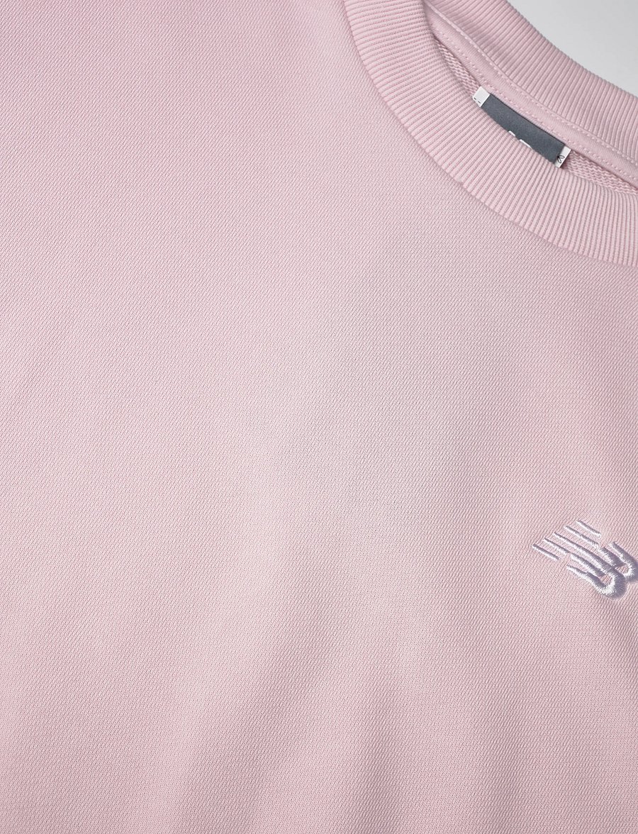 New Balance - Sport Essentials French Terry Crew - alussärgid - rose sugar - 2