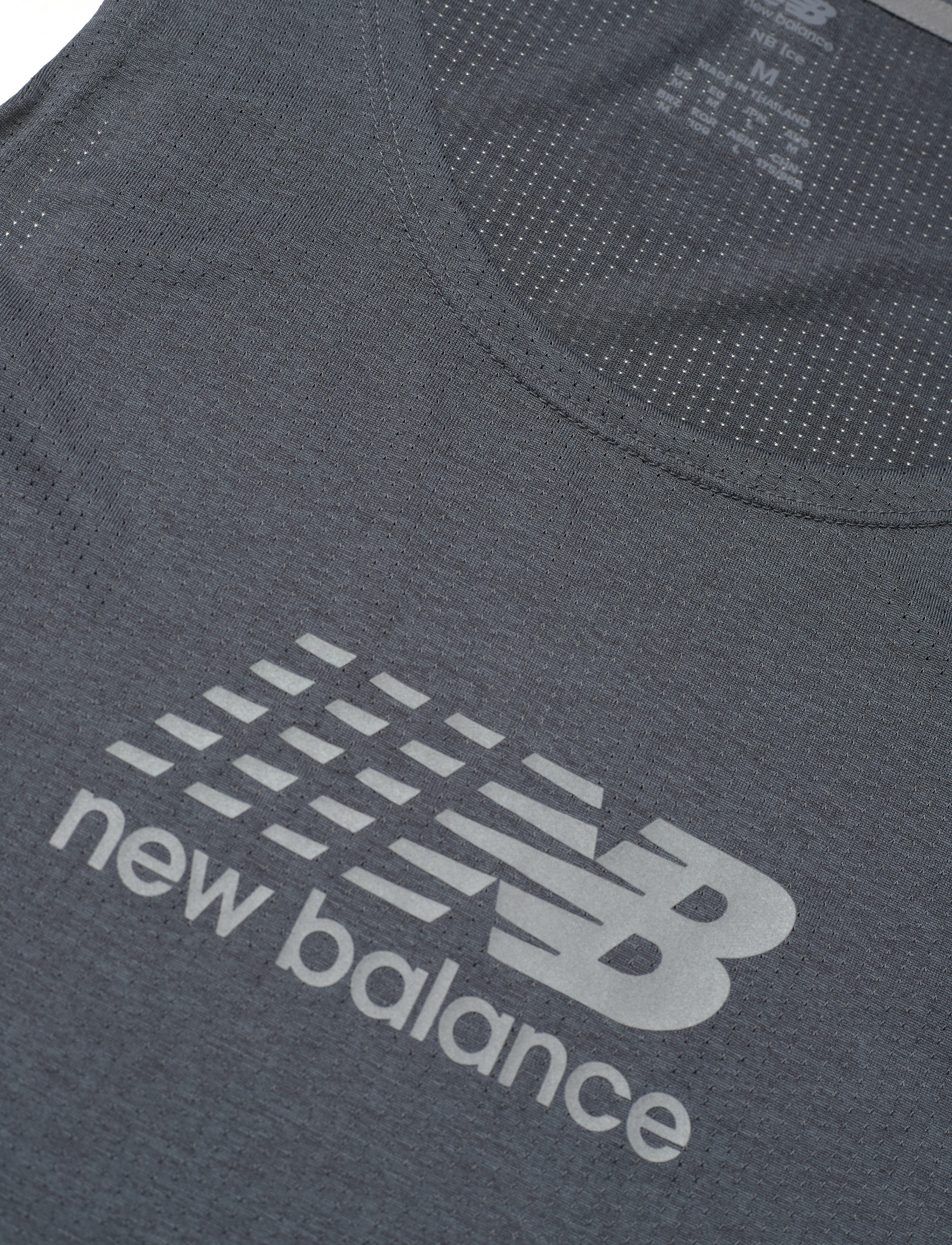 New Balance - Athletics Reflective Graphic Singlet - graphite - 2