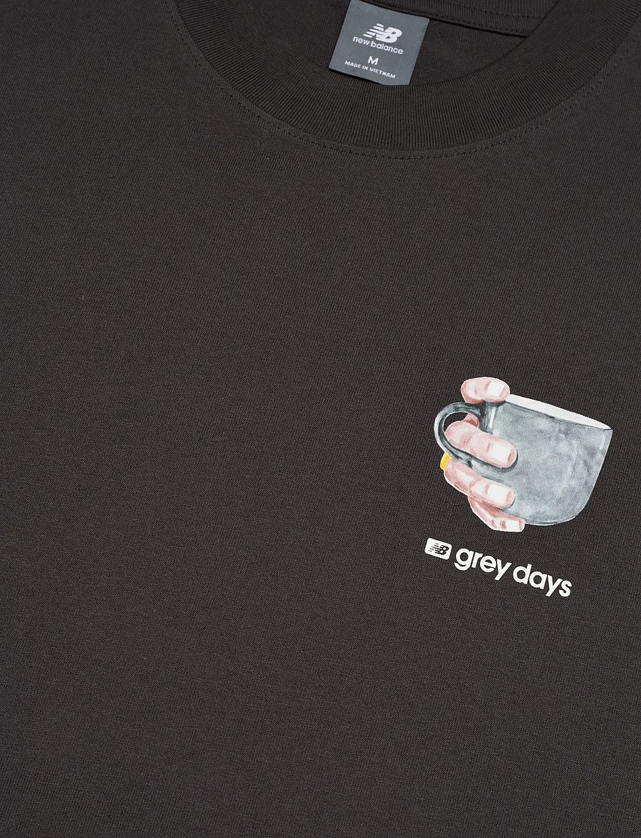 New Balance - Grey Days Coffee Oversized T-Shirt - t-shirts - black cement - 2