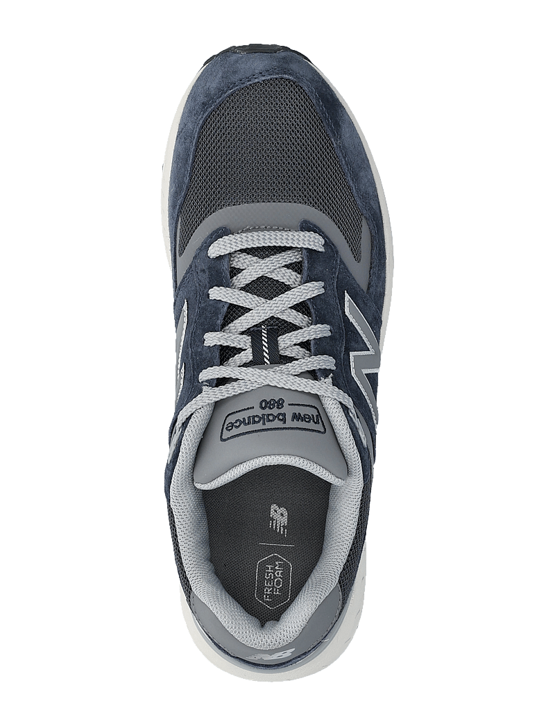 New Balance - New Balance FreshFoam Walking 880 v6 - låga sneakers - blue - 3