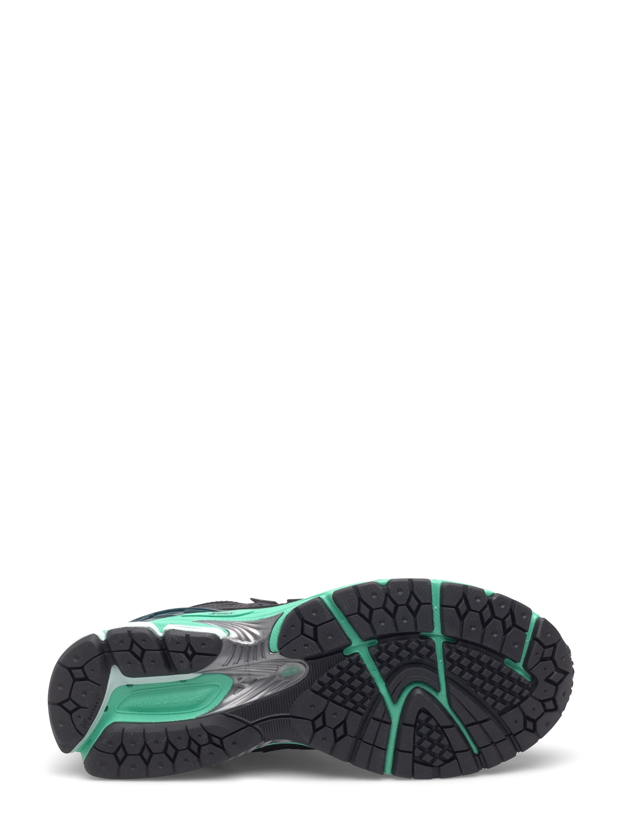 New Balance - New Balance 1906R - lave sneakers - black metallic - 4