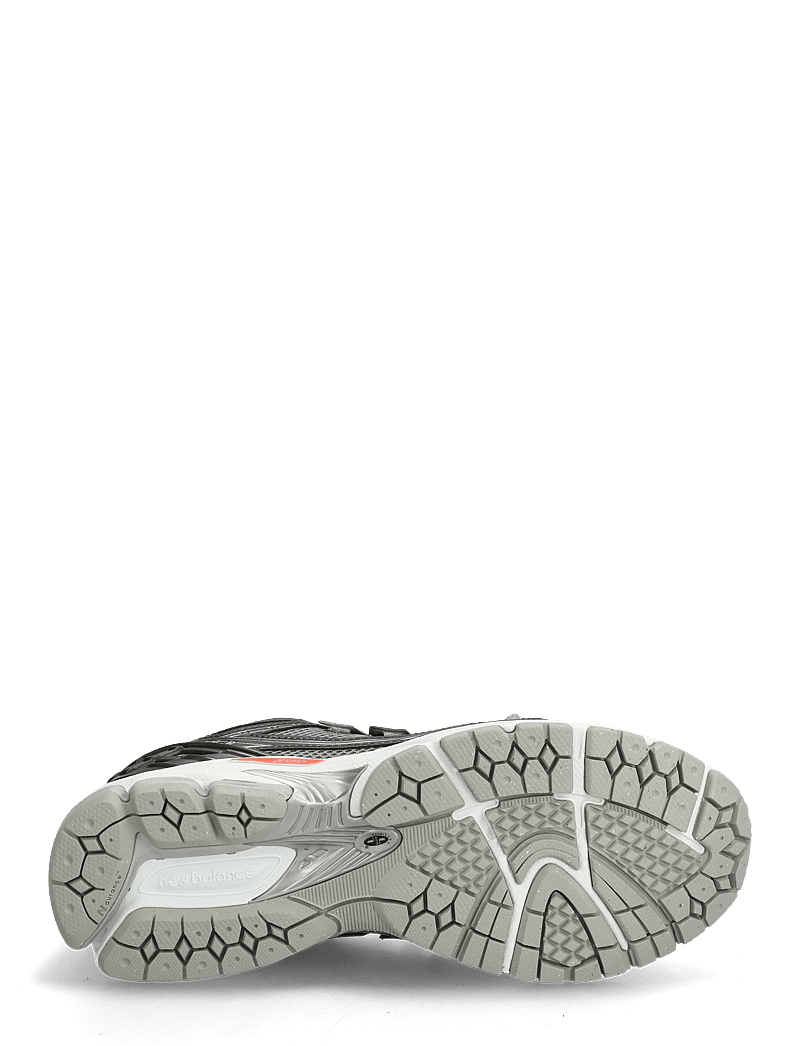 New Balance - New Balance 1906R - chunky sneakers - black metallic - 4