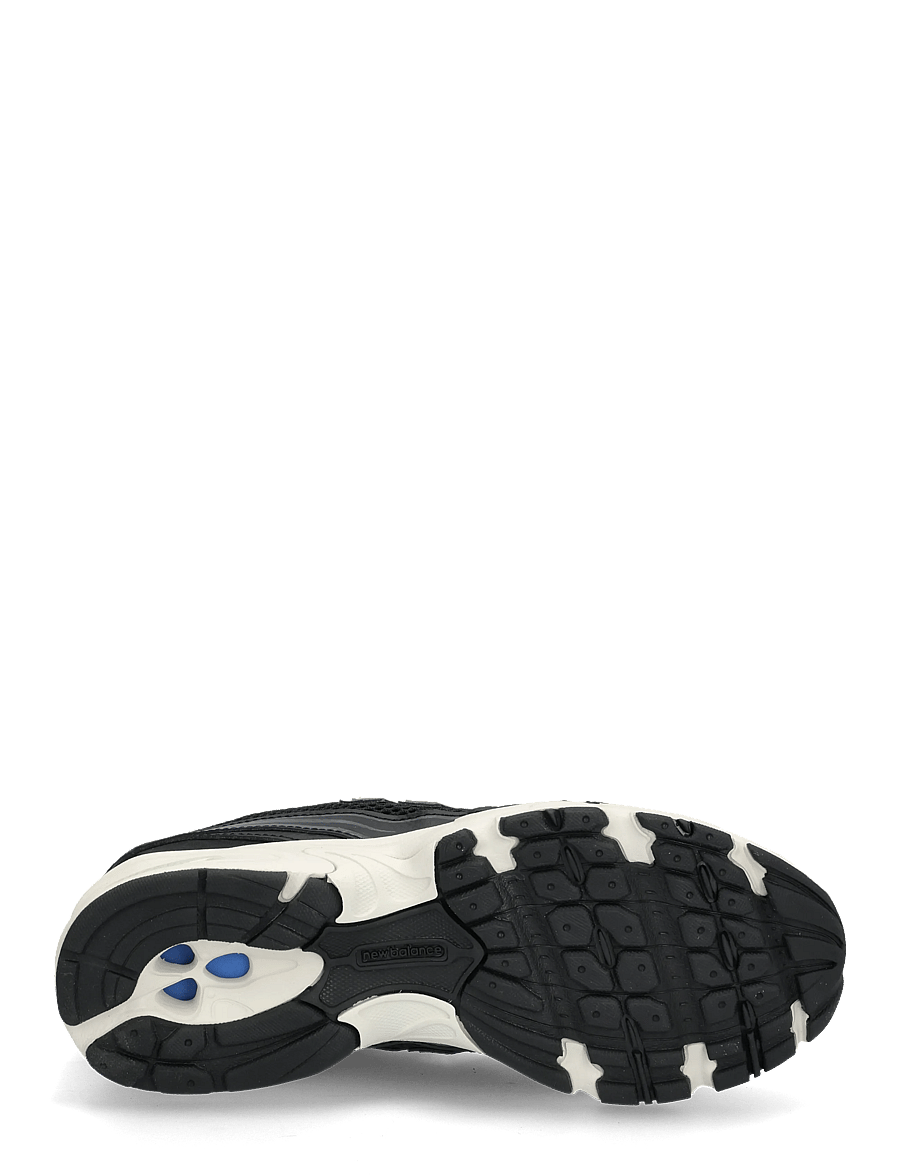 New Balance - New Balance 740 - platform sneakers - black - 4