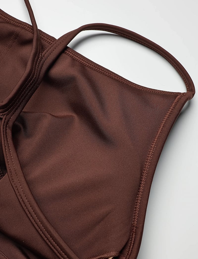 New Balance - NB Essential Yoga Bra - madal toestus - pumpernickel - 3