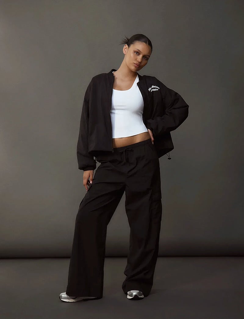 New Balance - Linear Heritage Woven Bomber Jacket - sportsjakker - black - 4