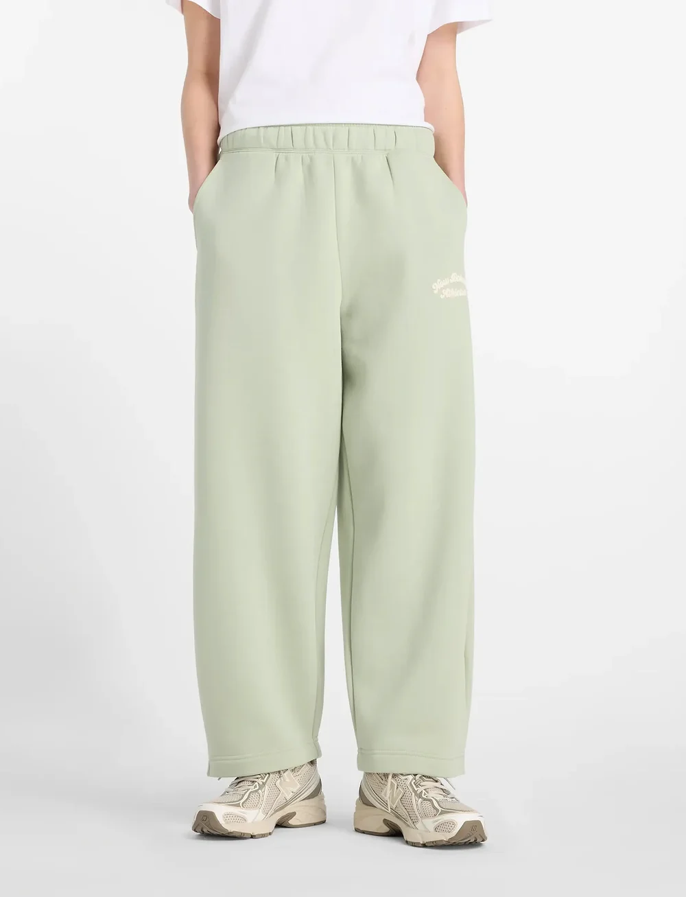 New Balance - Linear Heritage Fleece Barrel Leg Pant - vardagsstil - garter snake - 0