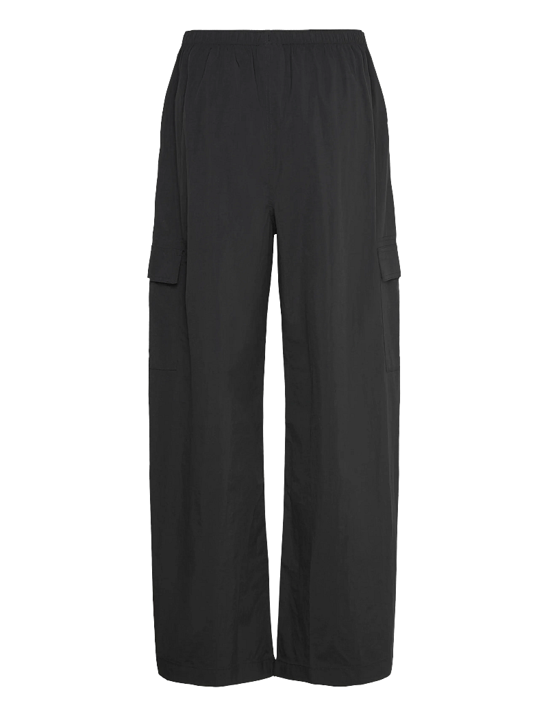 New Balance - Woven Cargo Pant - trainingshosen - black - 2