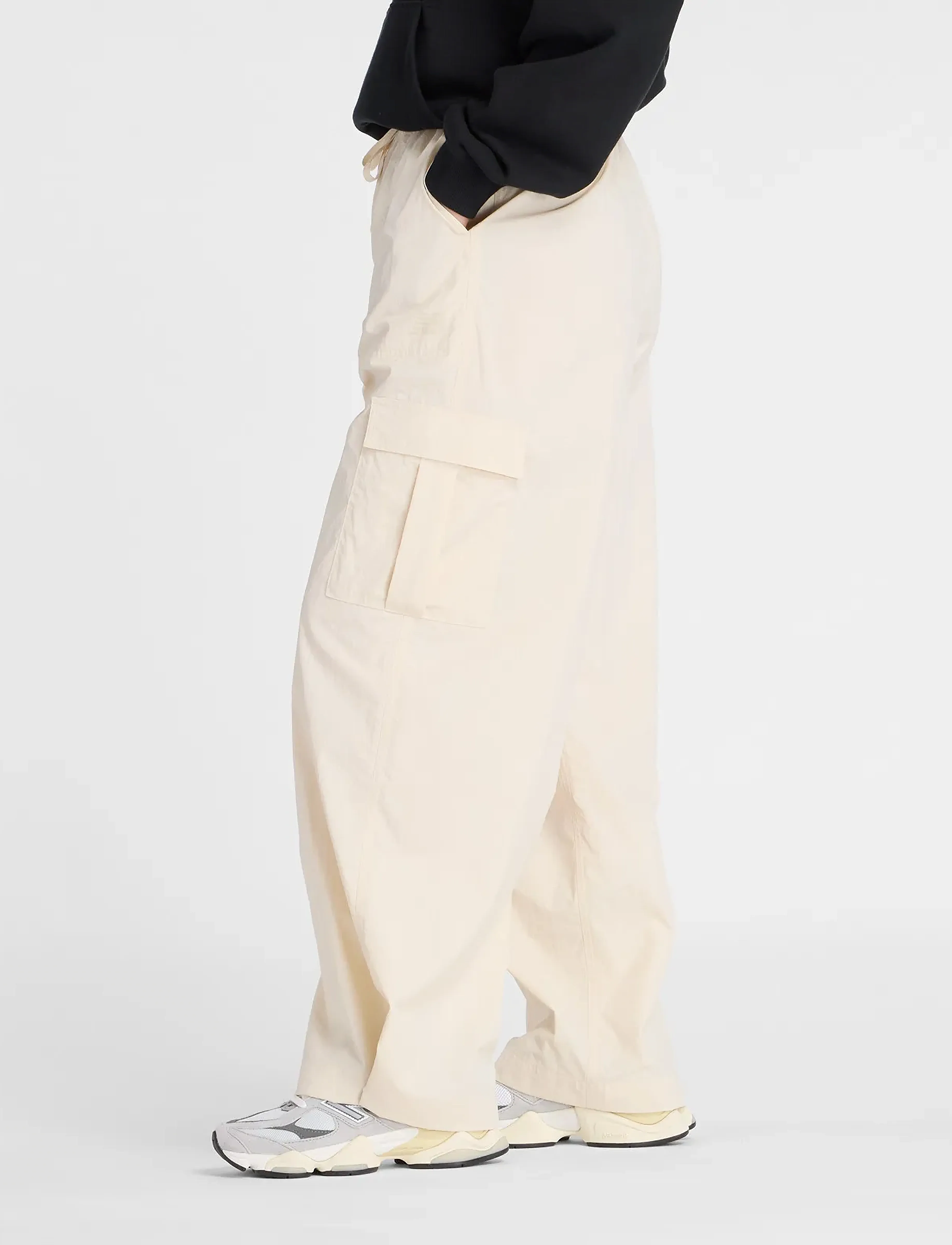 New Balance - Woven Cargo Pant - trainingshosen - linen - 3