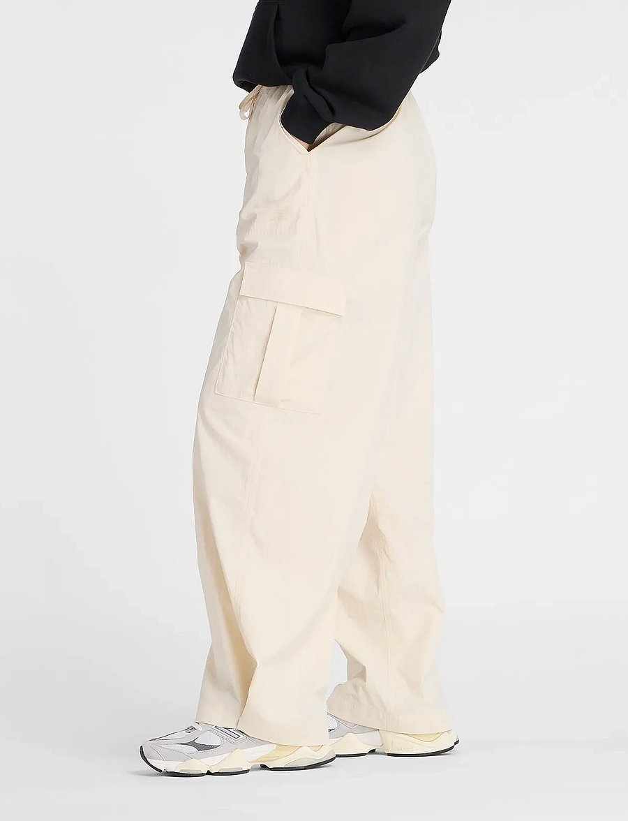 New Balance - Woven Cargo Pant - trennipüksid - linen - 3