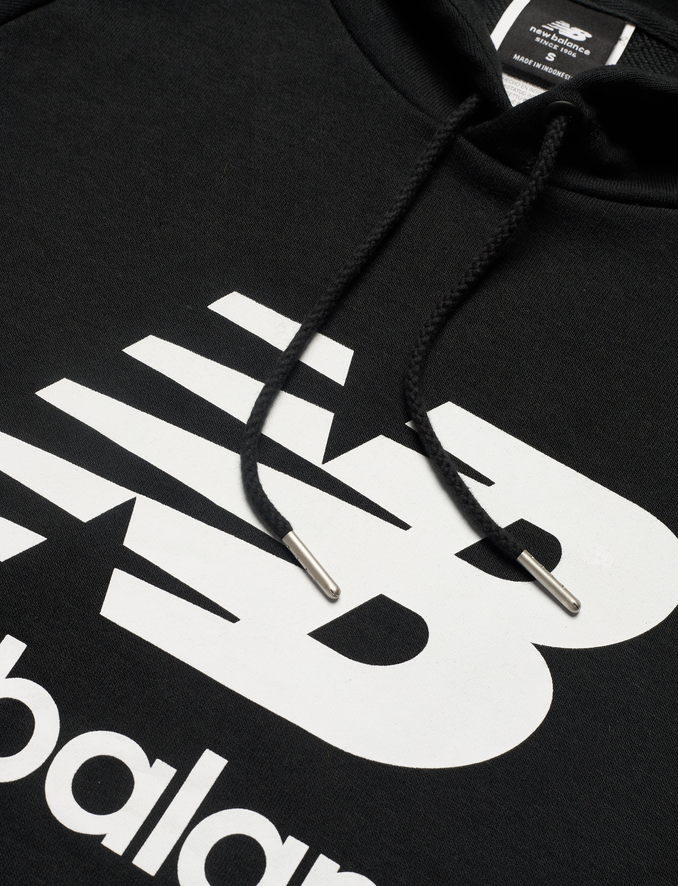 New Balance - NB Essentials Pullover Hoodie - black - 2
